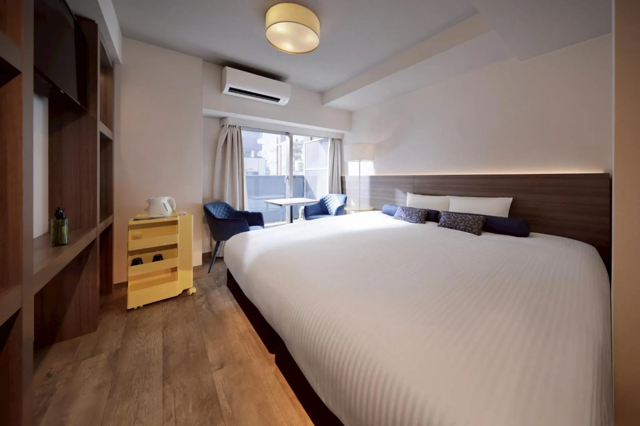 Bedroom, Bed in Doutonbori Crystal Exe