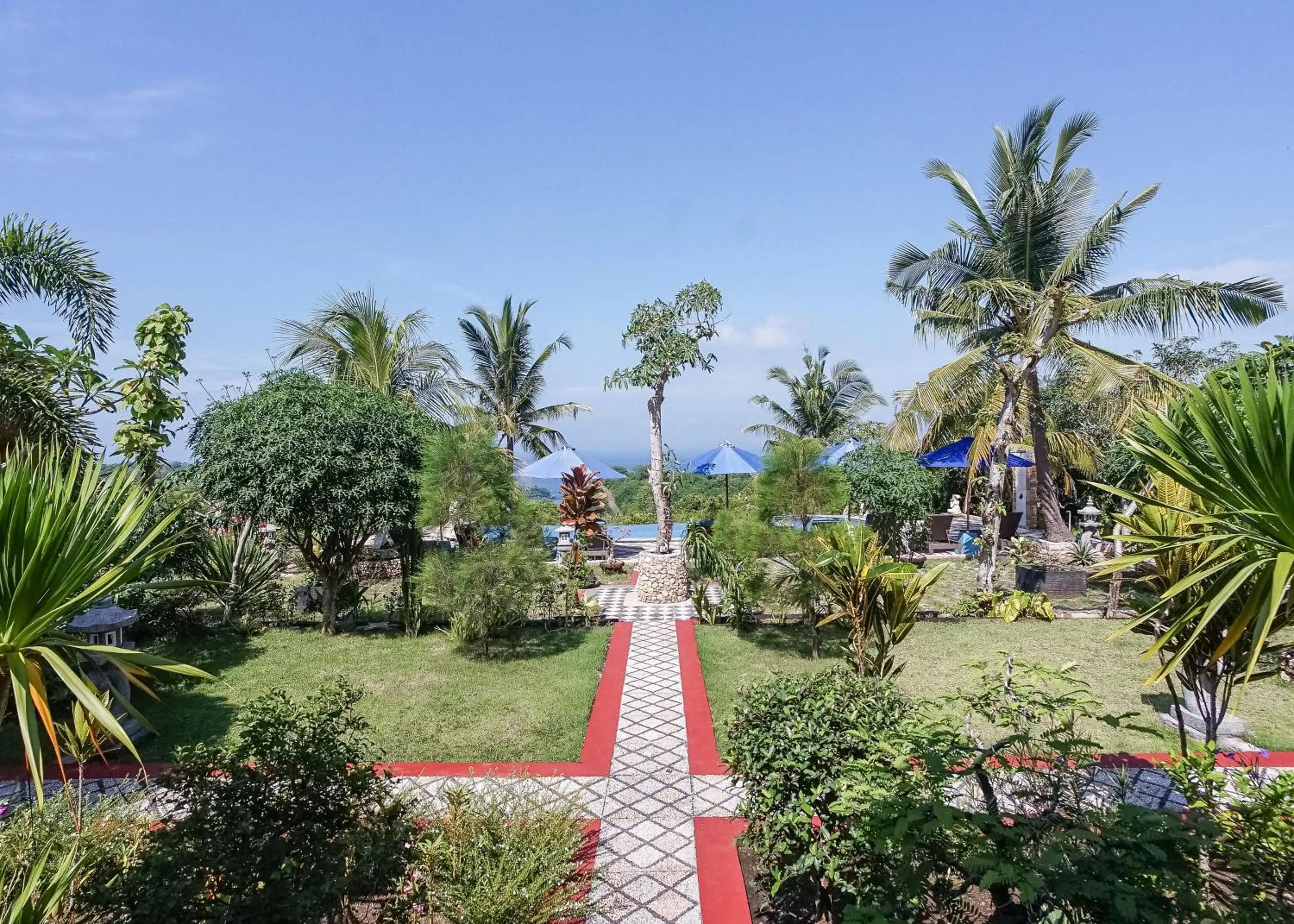 Garden in Penida Sunset Ocean View Bungalows
