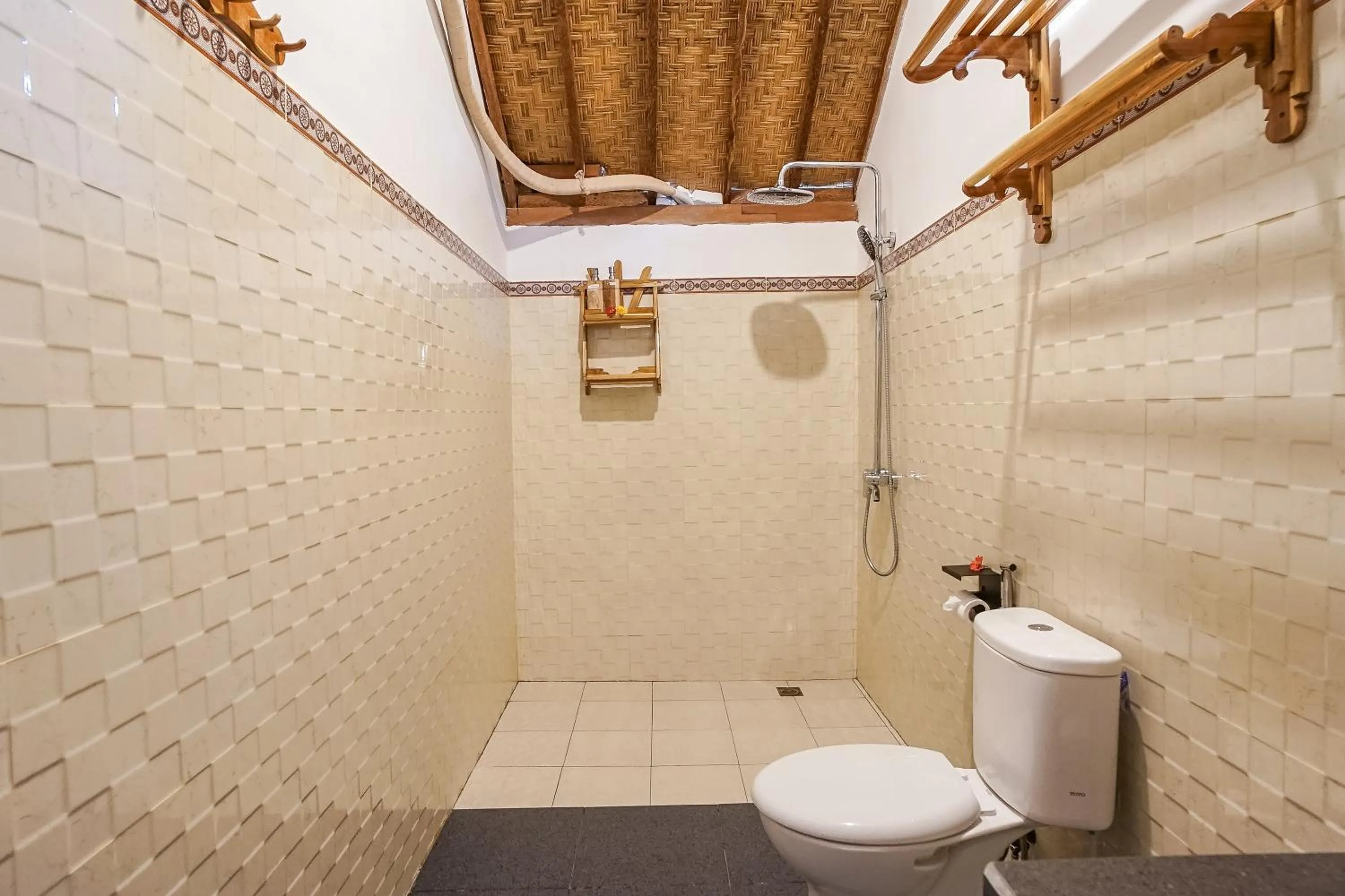 Shower in Penida Sunset Ocean View Bungalows