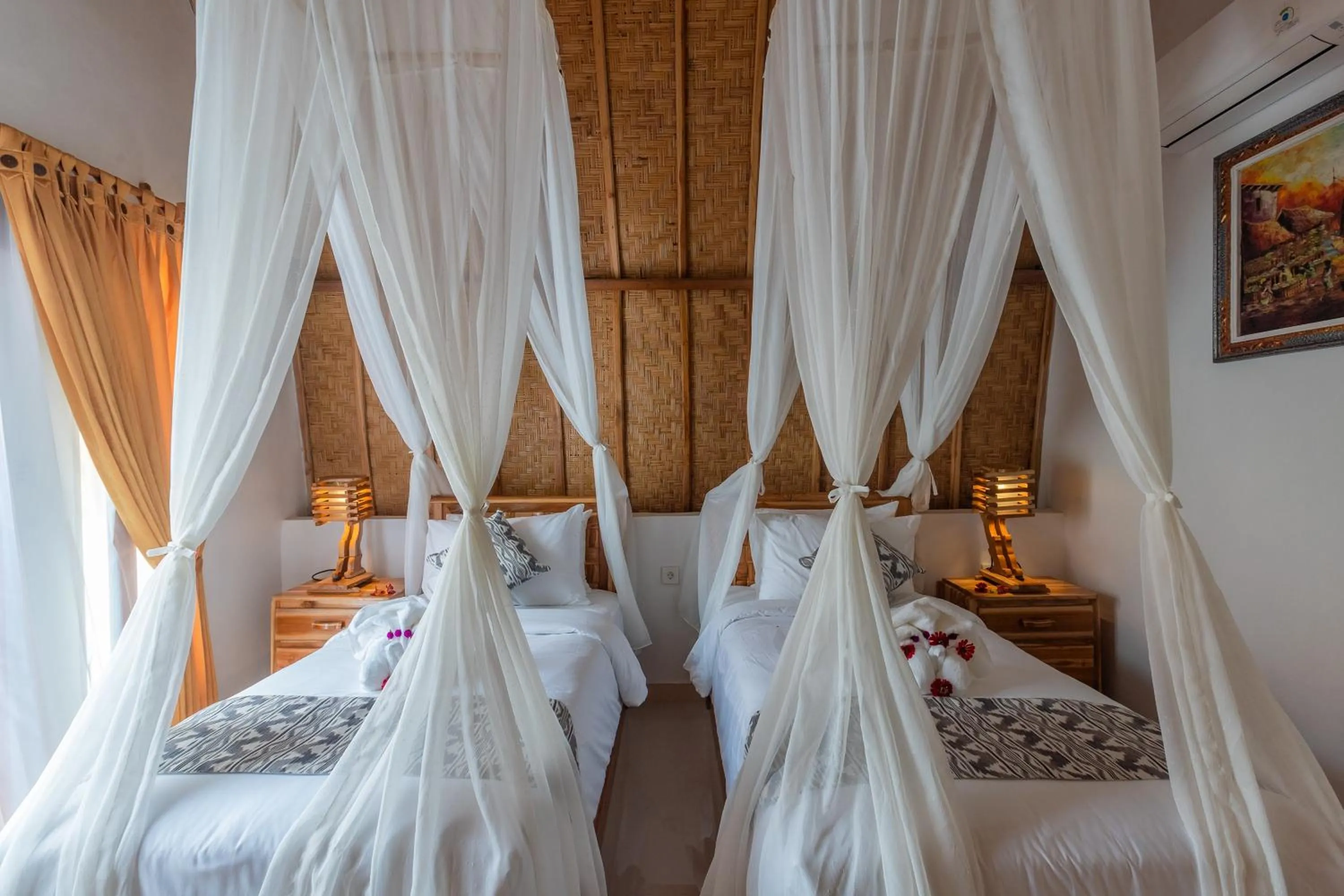 Bed in Penida Sunset Ocean View Bungalows