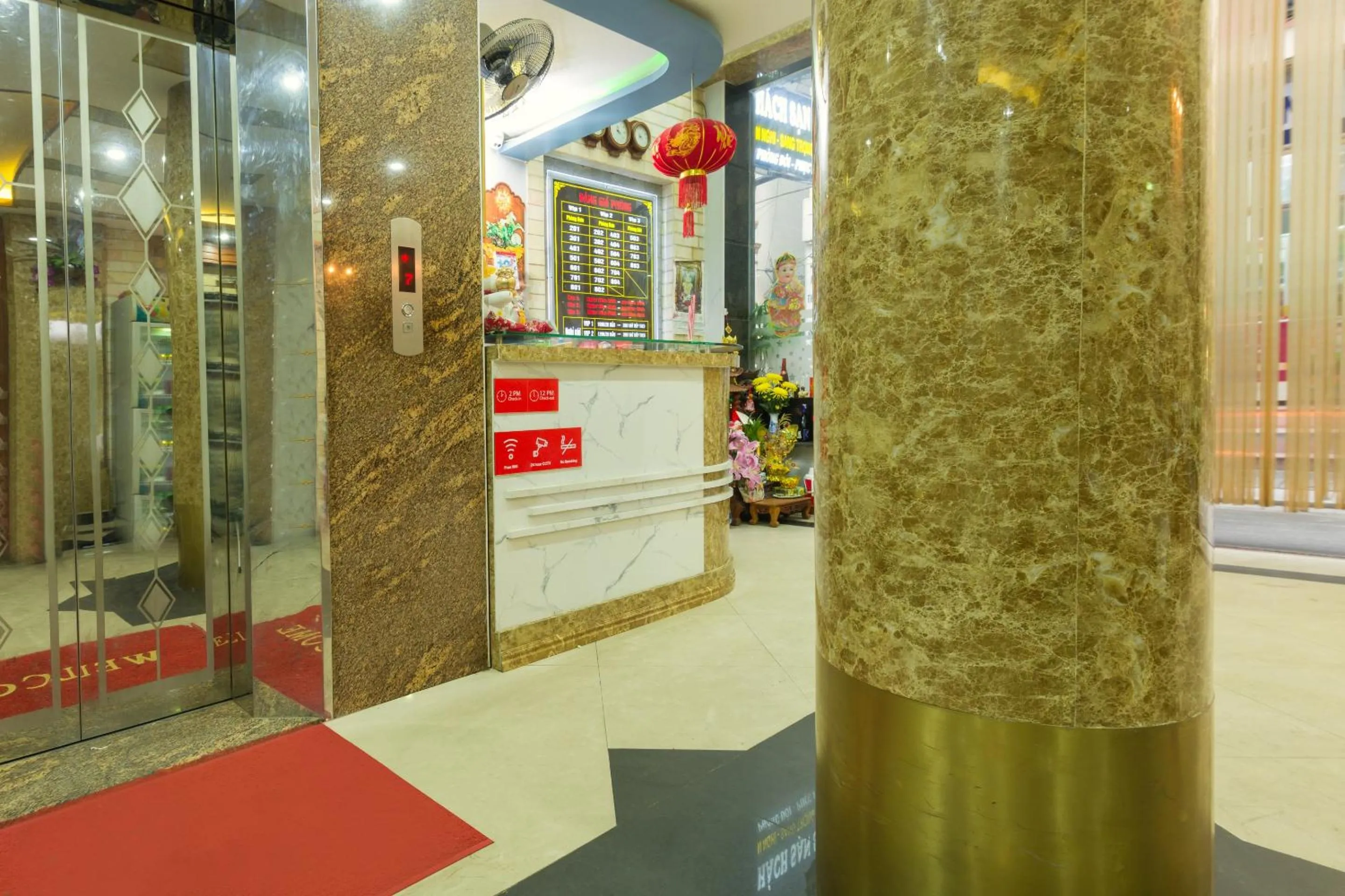 Lobby or reception in OYO 887 Star Hotel