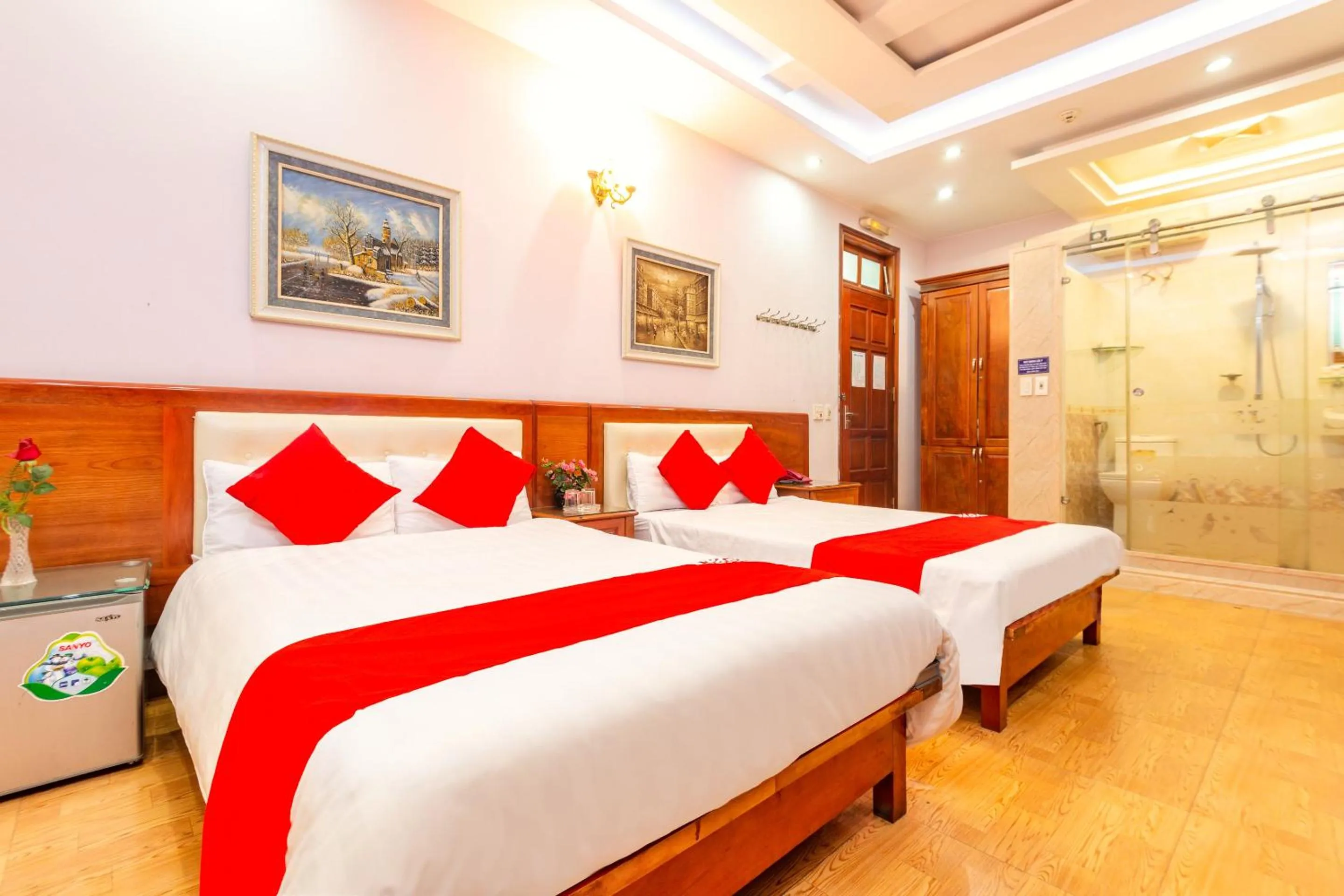 Bedroom in OYO 887 Star Hotel