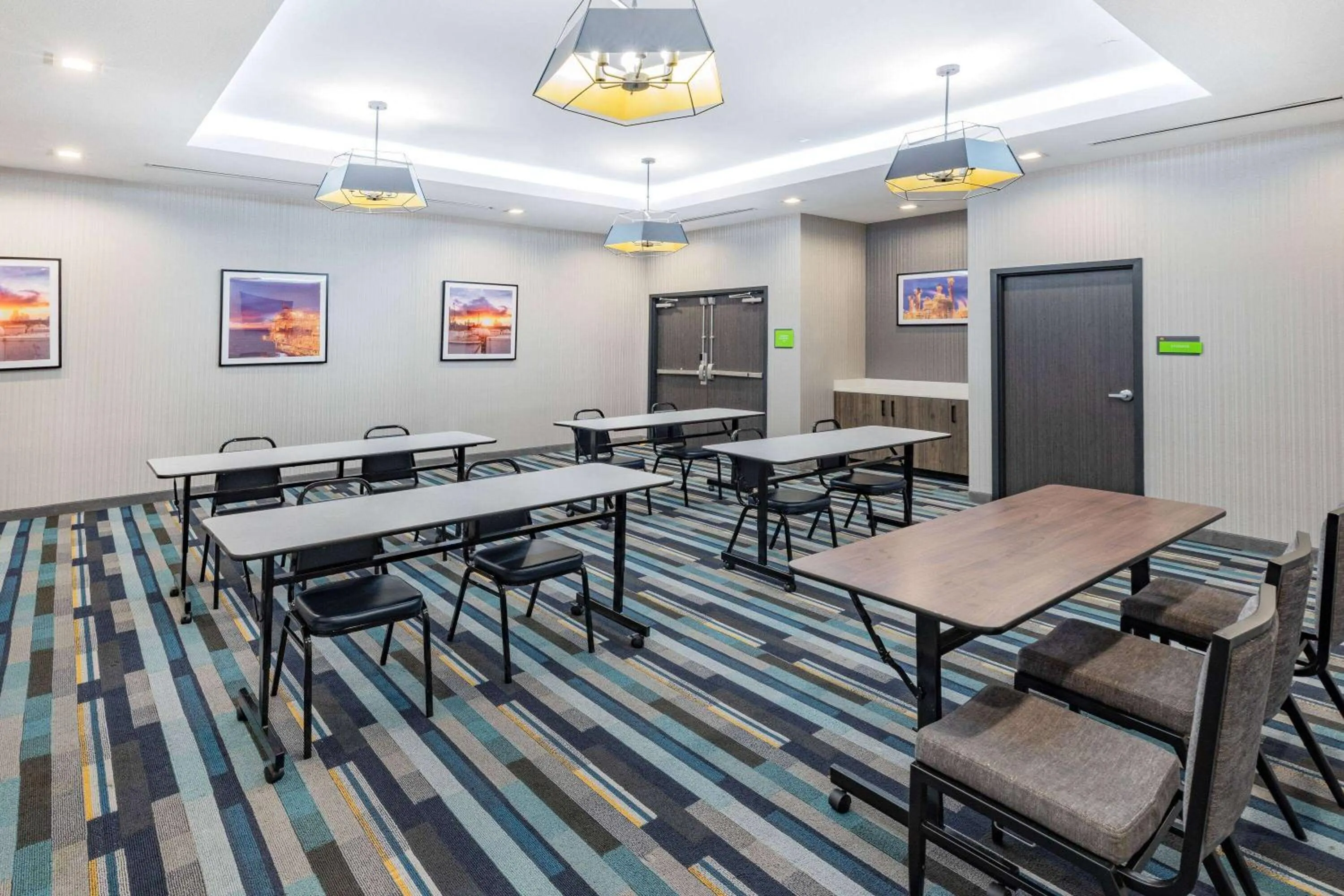 Banquet/Function facilities in La Quinta Inn & Suites by Wyndham Texas City I 45