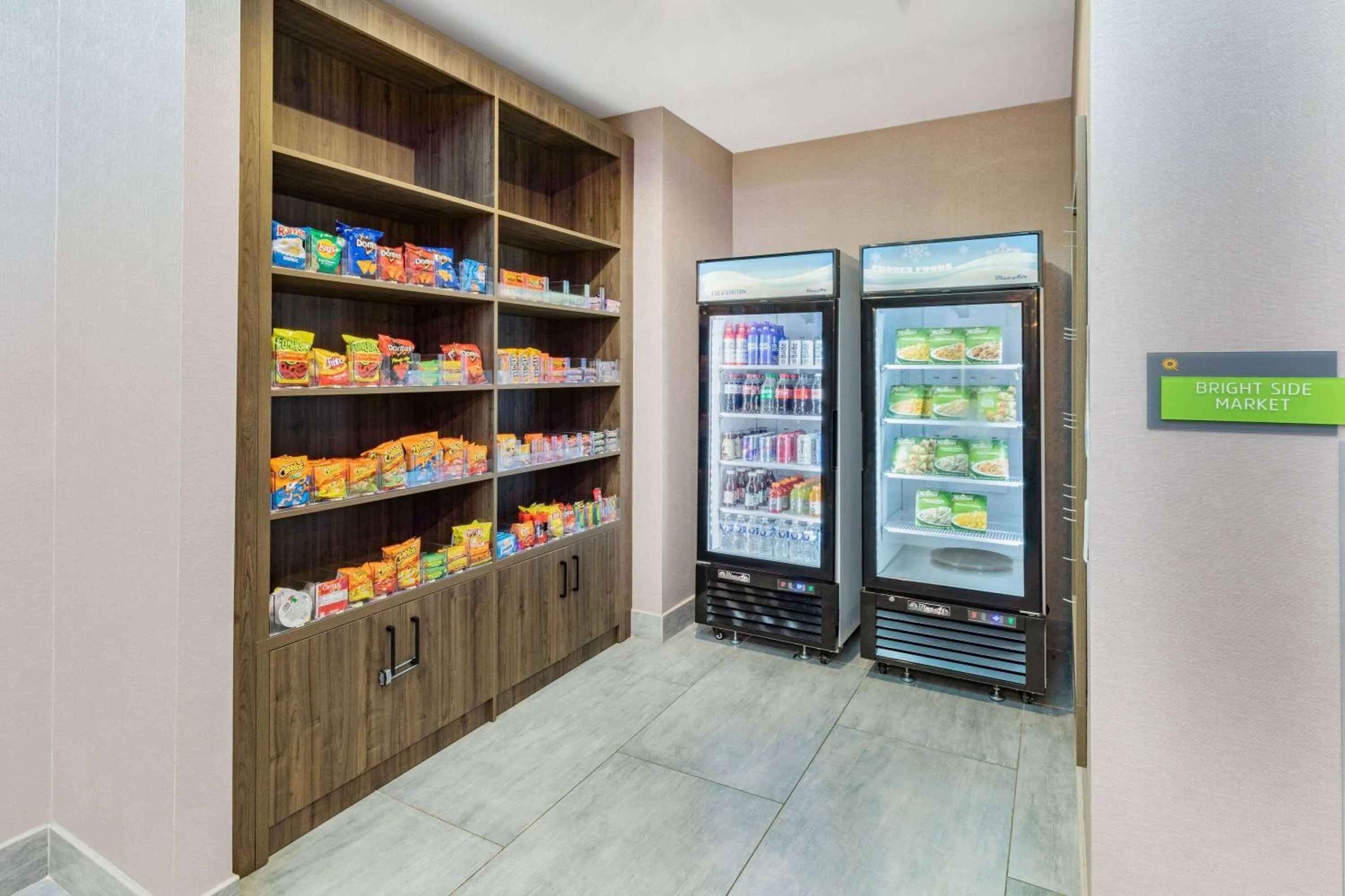 Property logo or sign in La Quinta Inn & Suites by Wyndham Texas City I 45