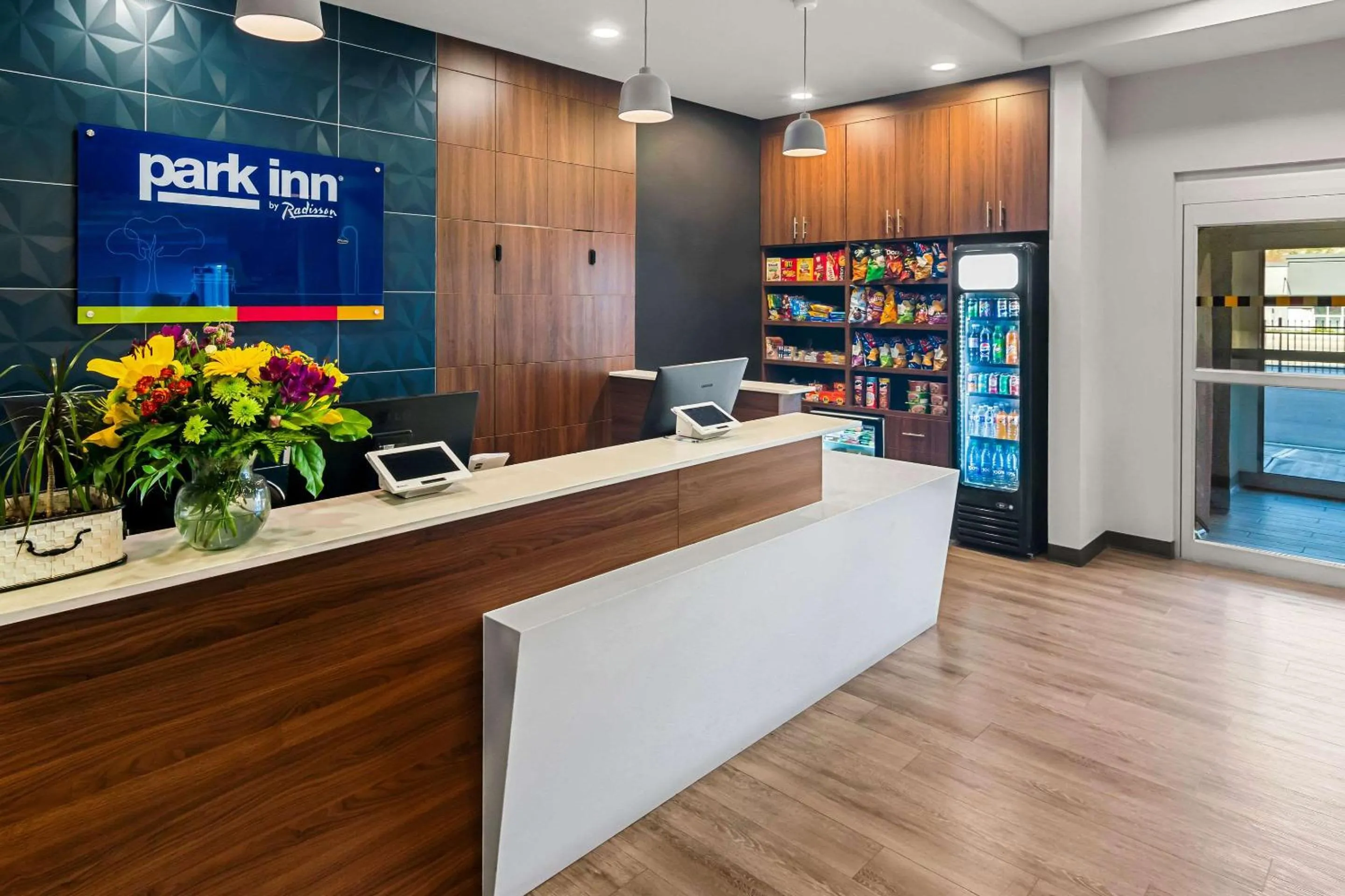 Lobby or reception in Park Inn by Radisson, Kelowna