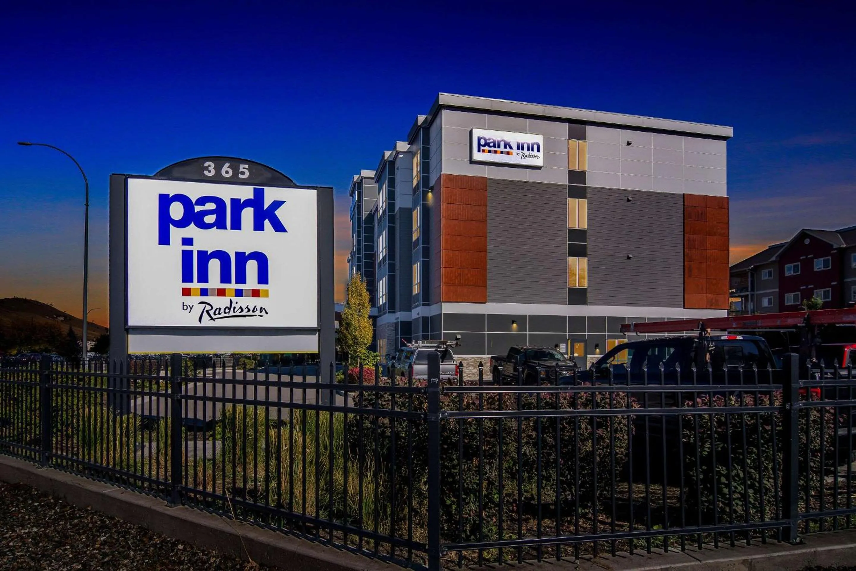 Property building in Park Inn by Radisson, Kelowna