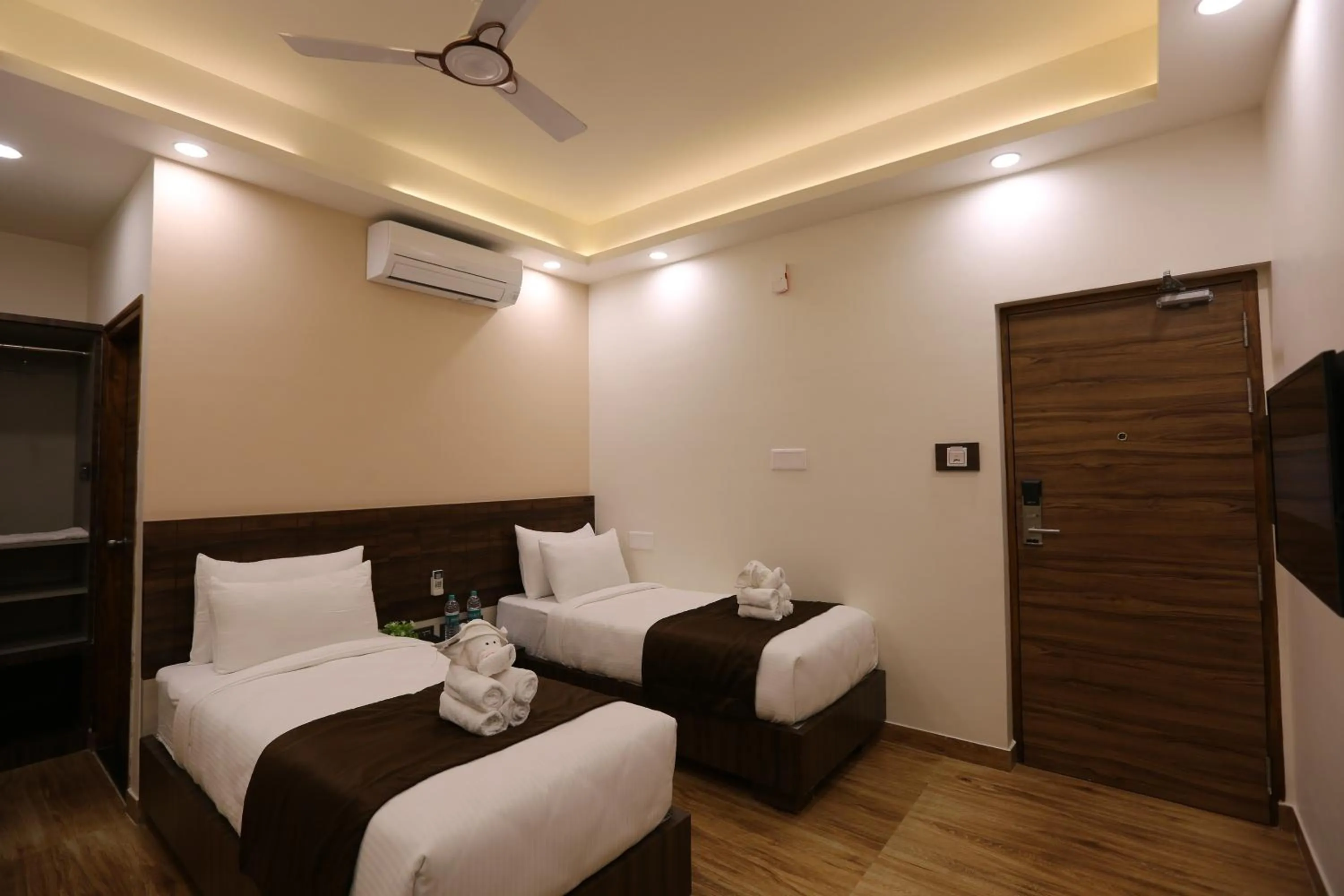 Bed in The Ventura Grand Hotel