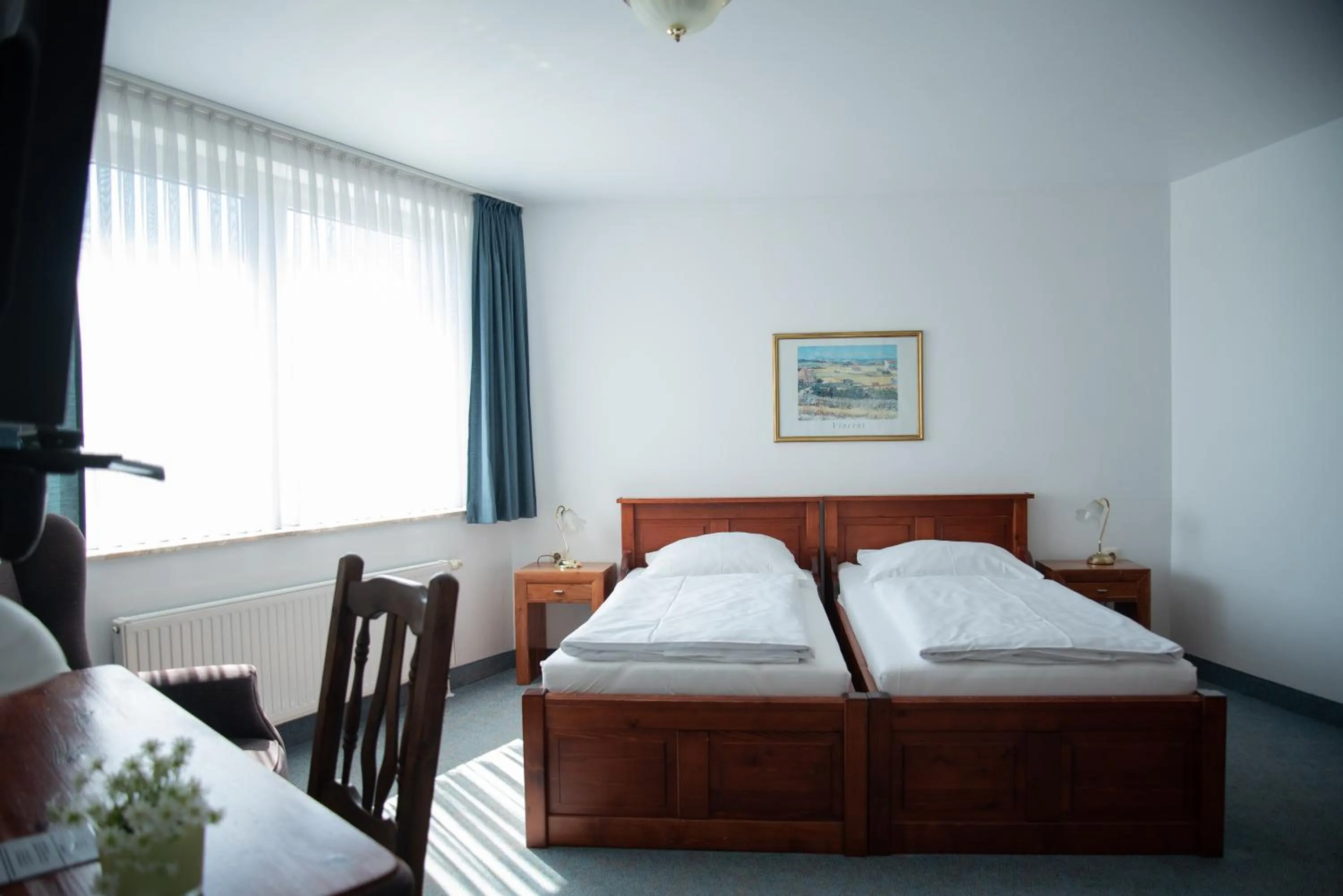 Bed in Mahlzeit - Hotel Brauhaus Weyhausen - Keramikstudio