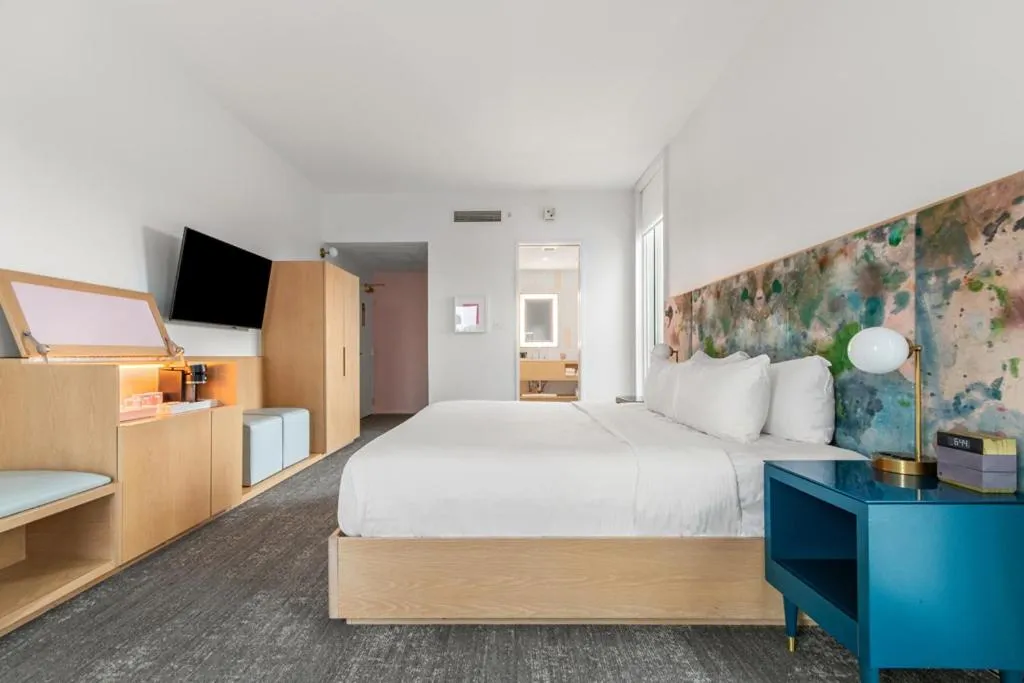 Bed in The Doyle Hotel