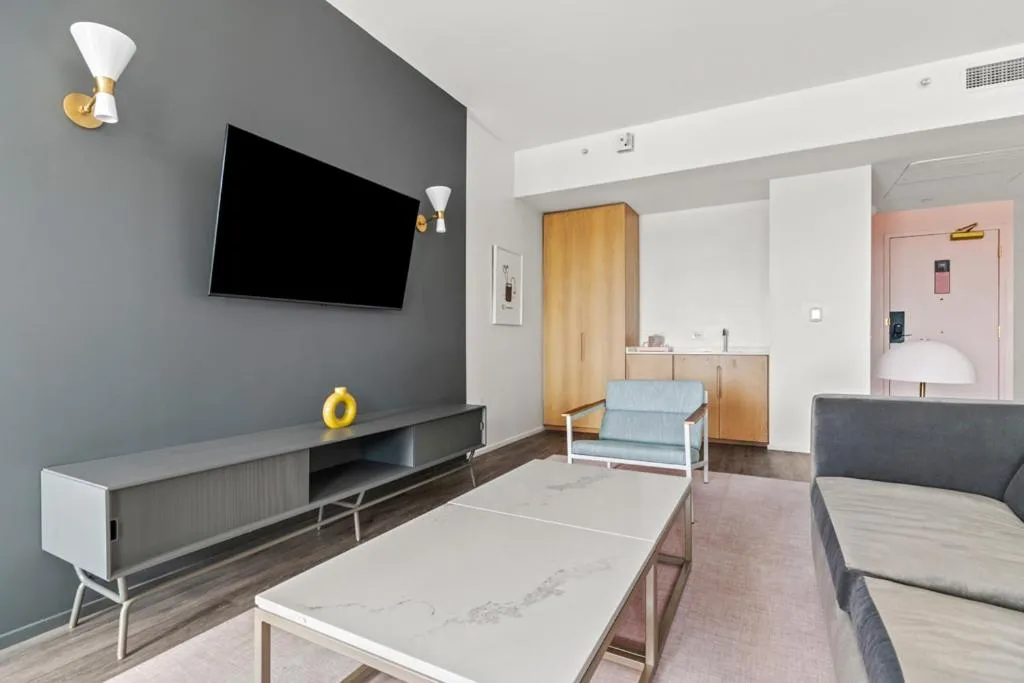 TV and multimedia in The Doyle Hotel