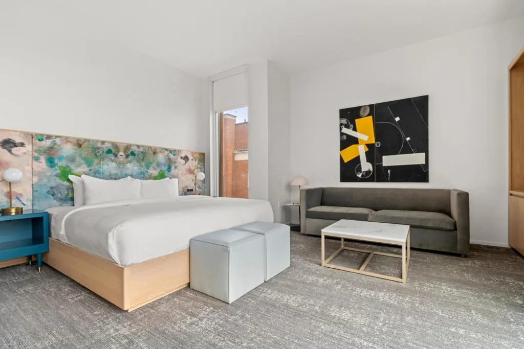 Bed in The Doyle Hotel