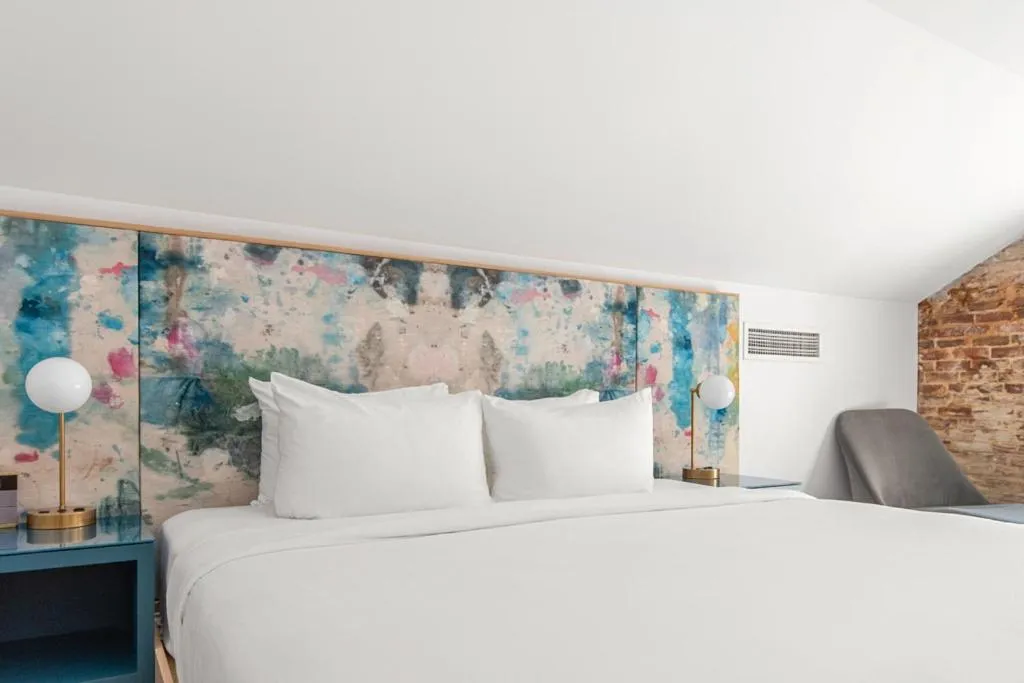 Bed in The Doyle Hotel