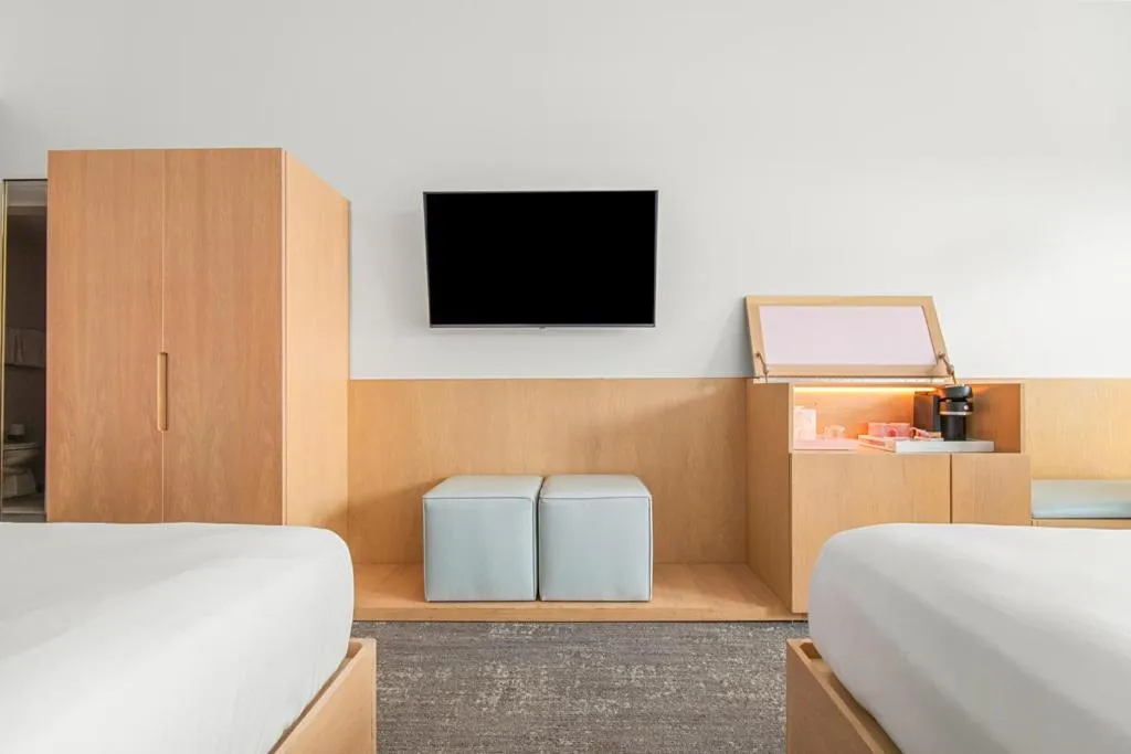 TV and multimedia, Bed in The Doyle Hotel