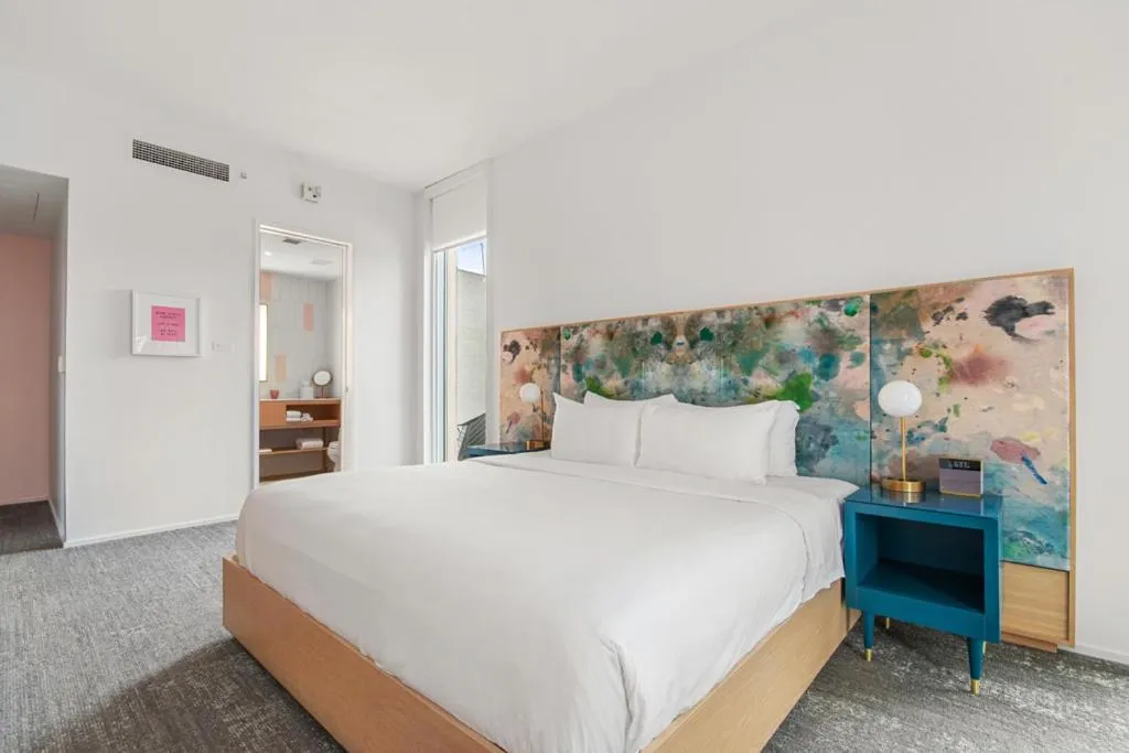 Bed in The Doyle Hotel