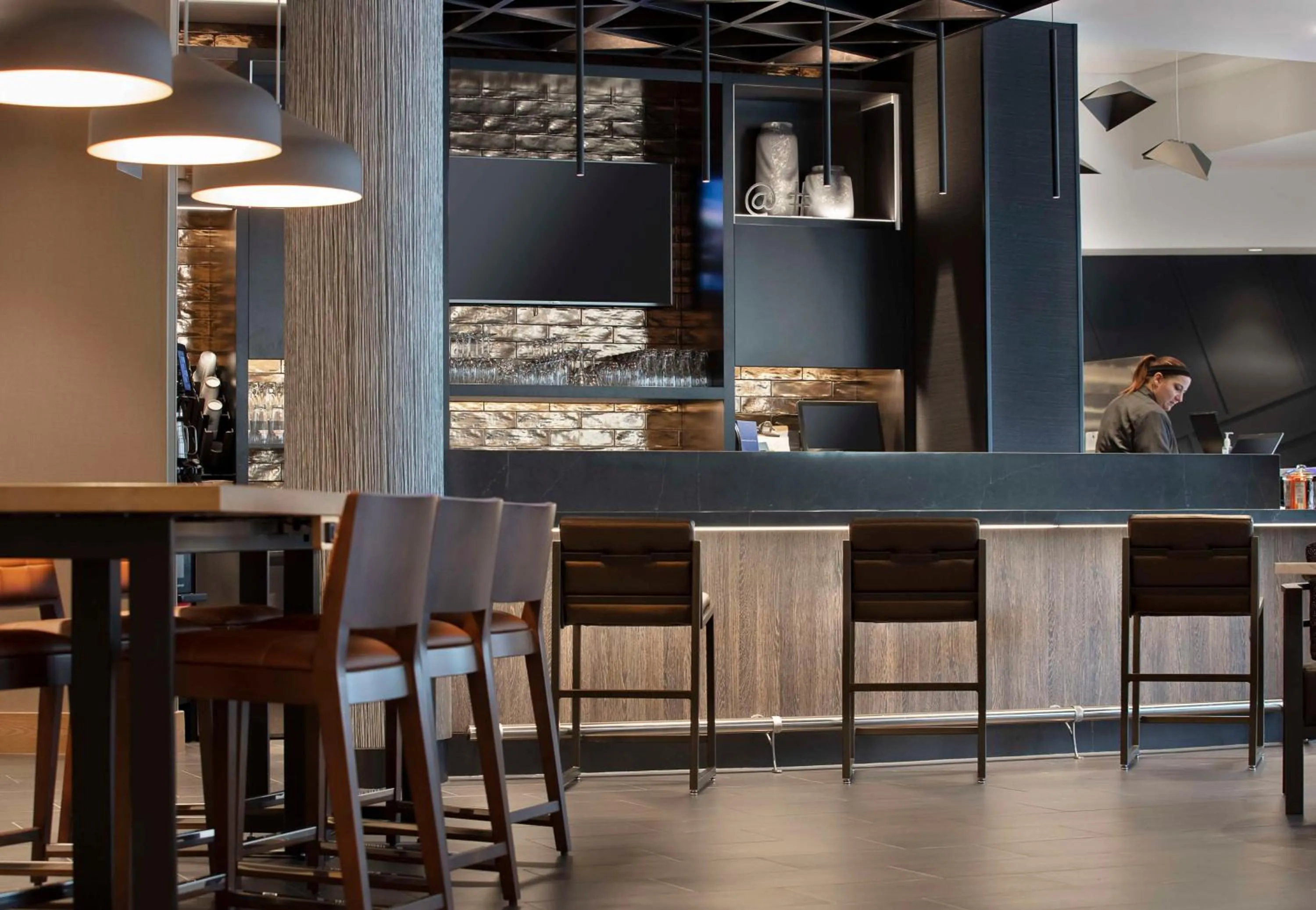 Lounge or bar in Hyatt Place Moncton-Downtown