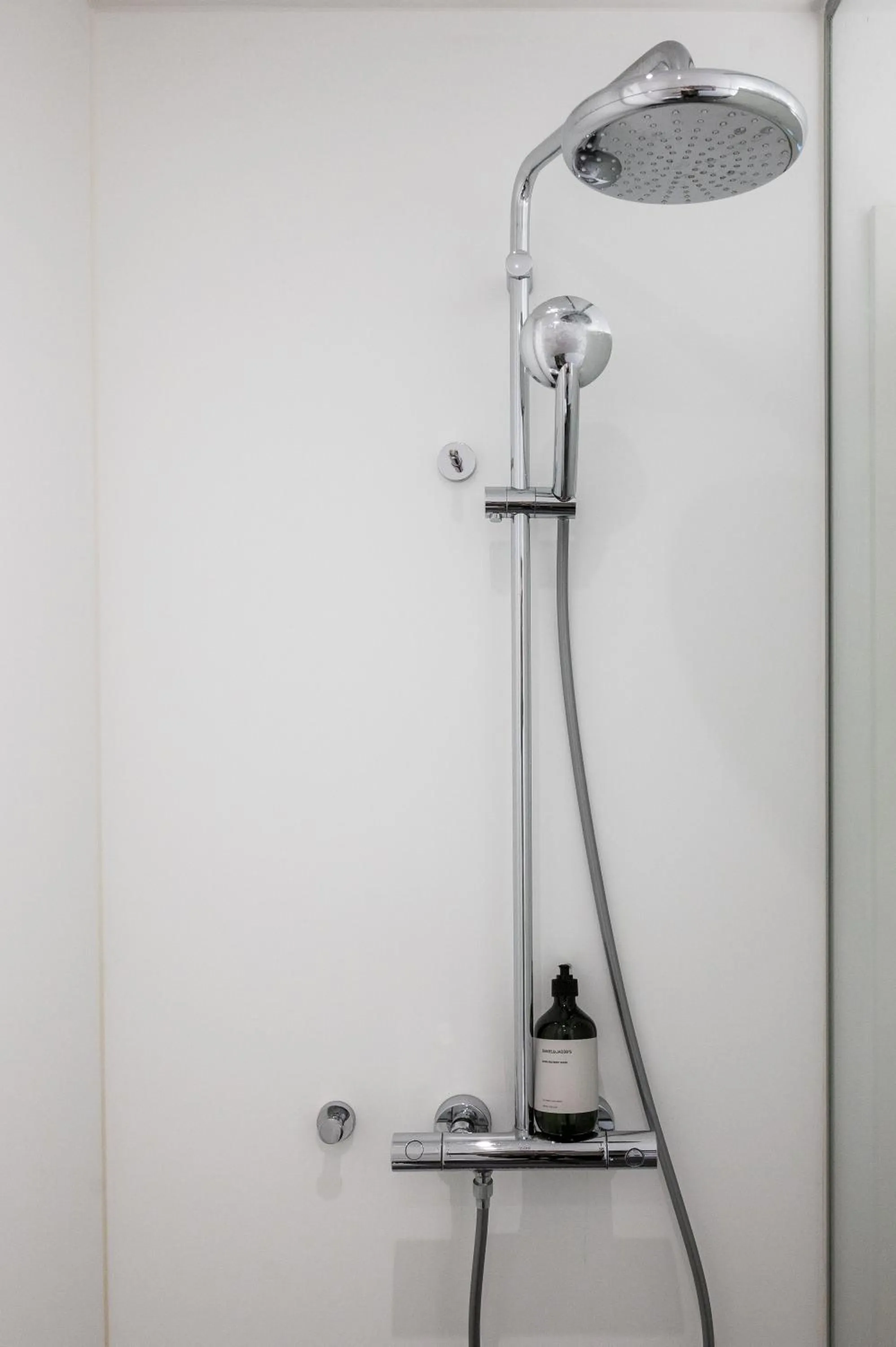 Shower in The Pier apartments by Daniel&Jacob's