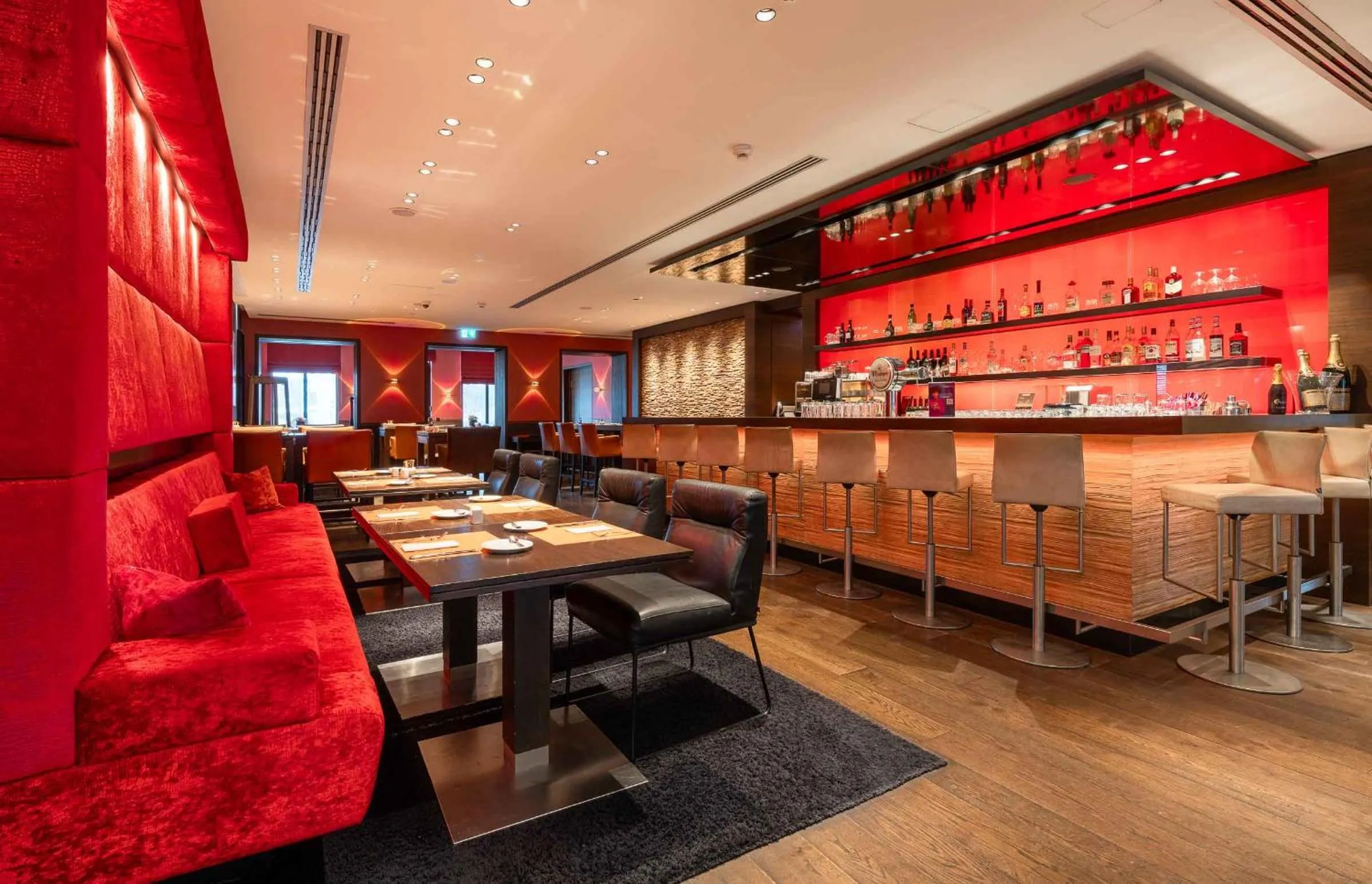 Restaurant/places to eat in PLAZA INN Köln Pulheim