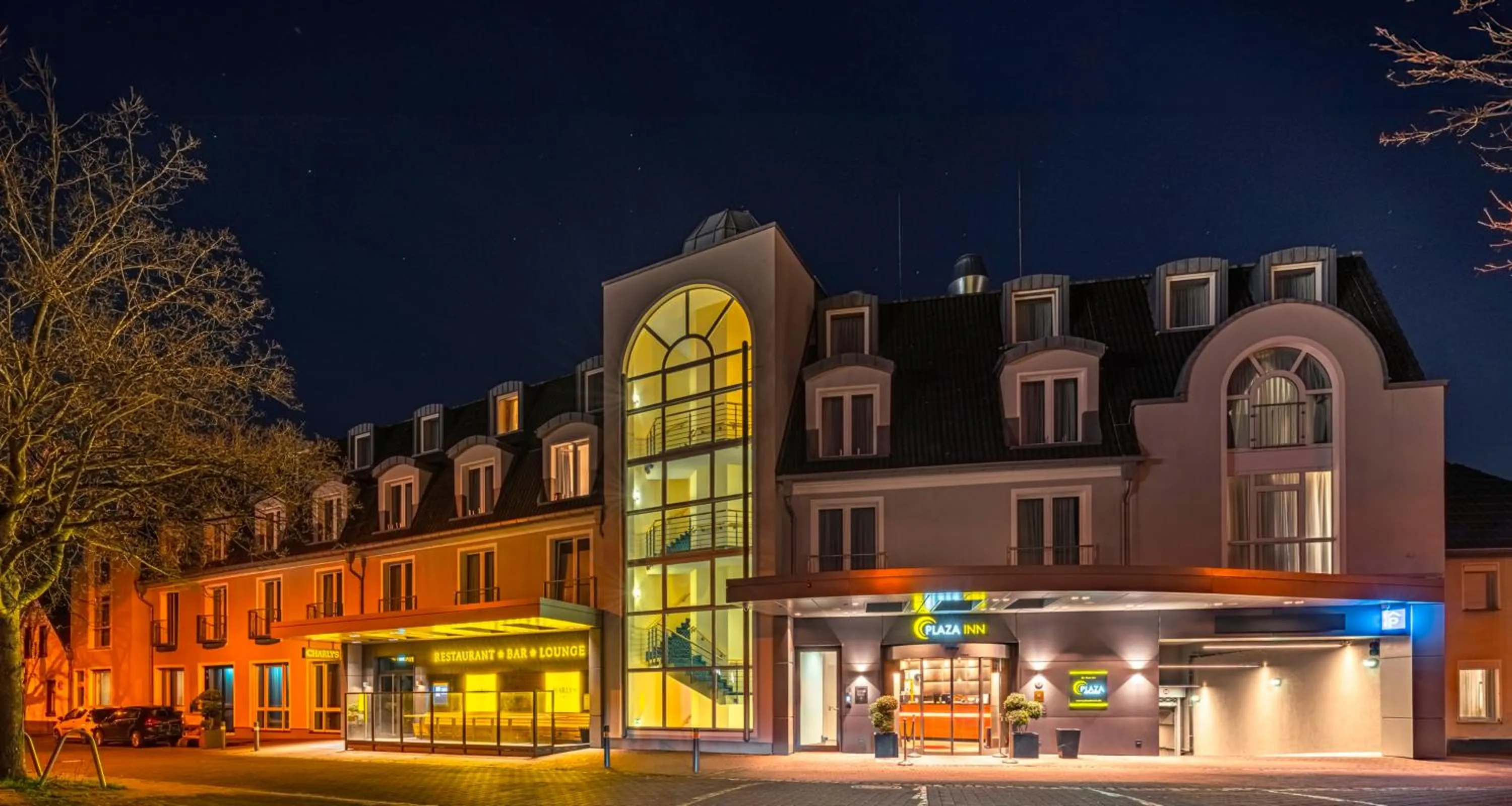 Property building in PLAZA INN Köln Pulheim