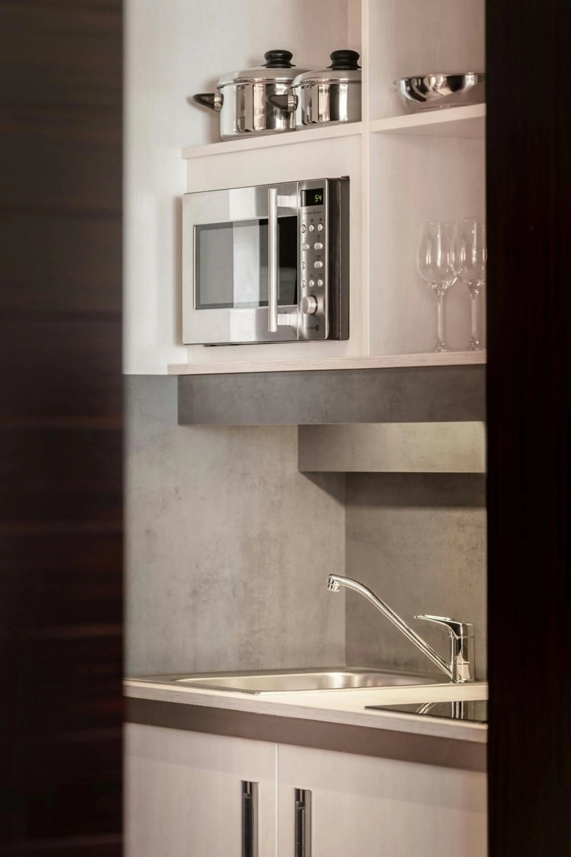 Kitchen or kitchenette in Four Points by Sheraton Munich Arabellapark