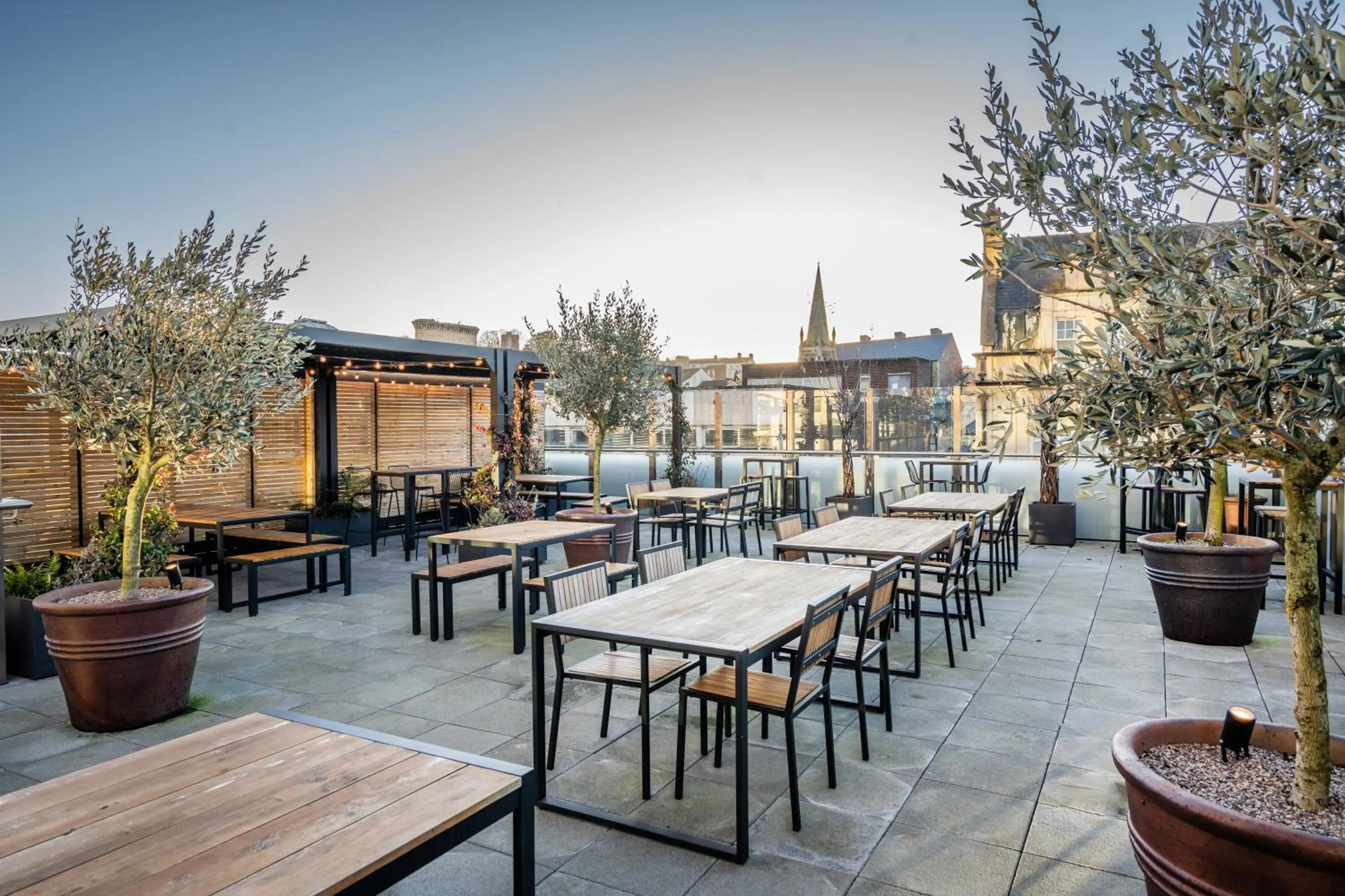 Restaurant/places to eat in Mercure Newport