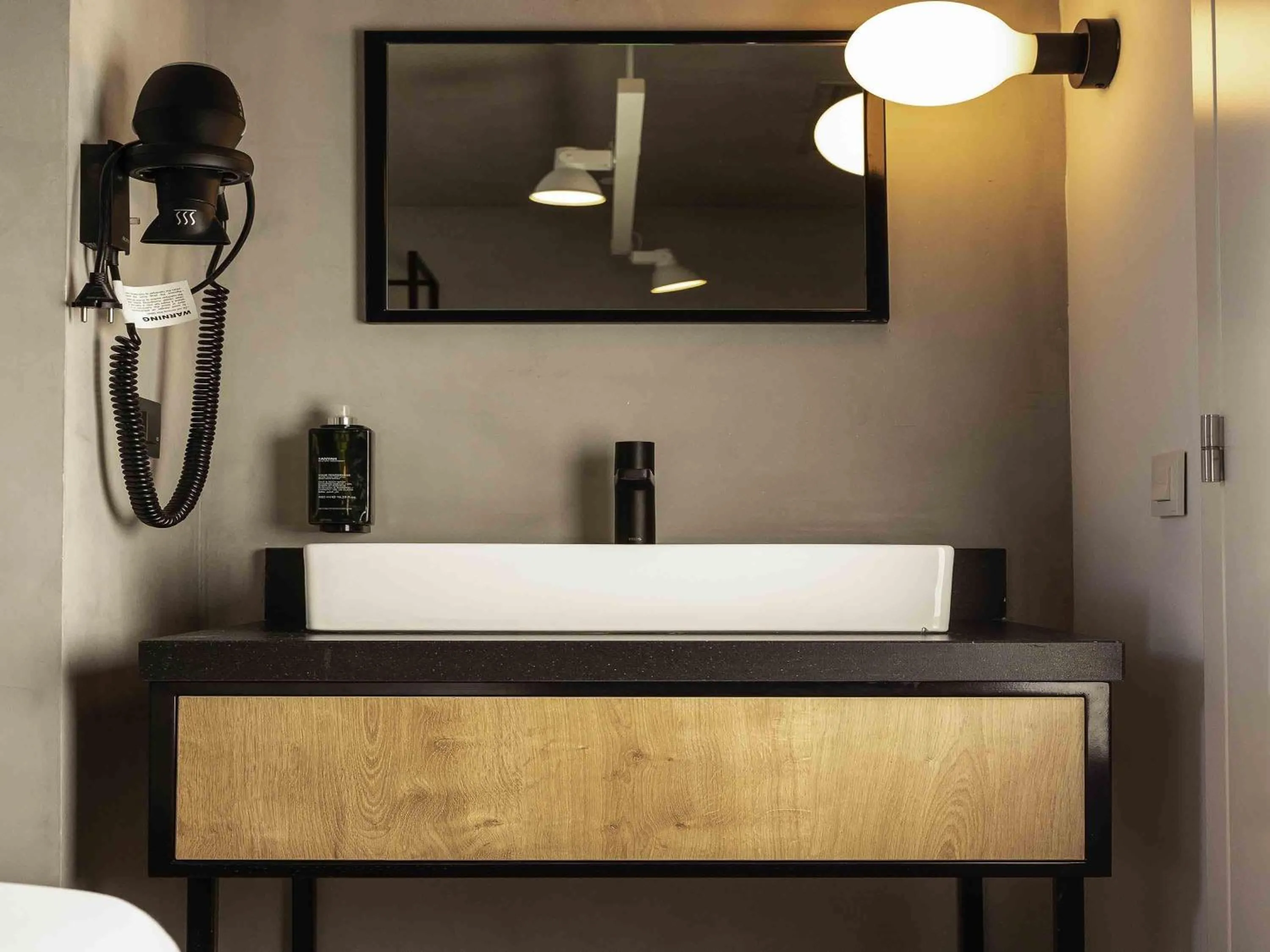 Bedroom in ibis Porto Centro Mercado Bolhao