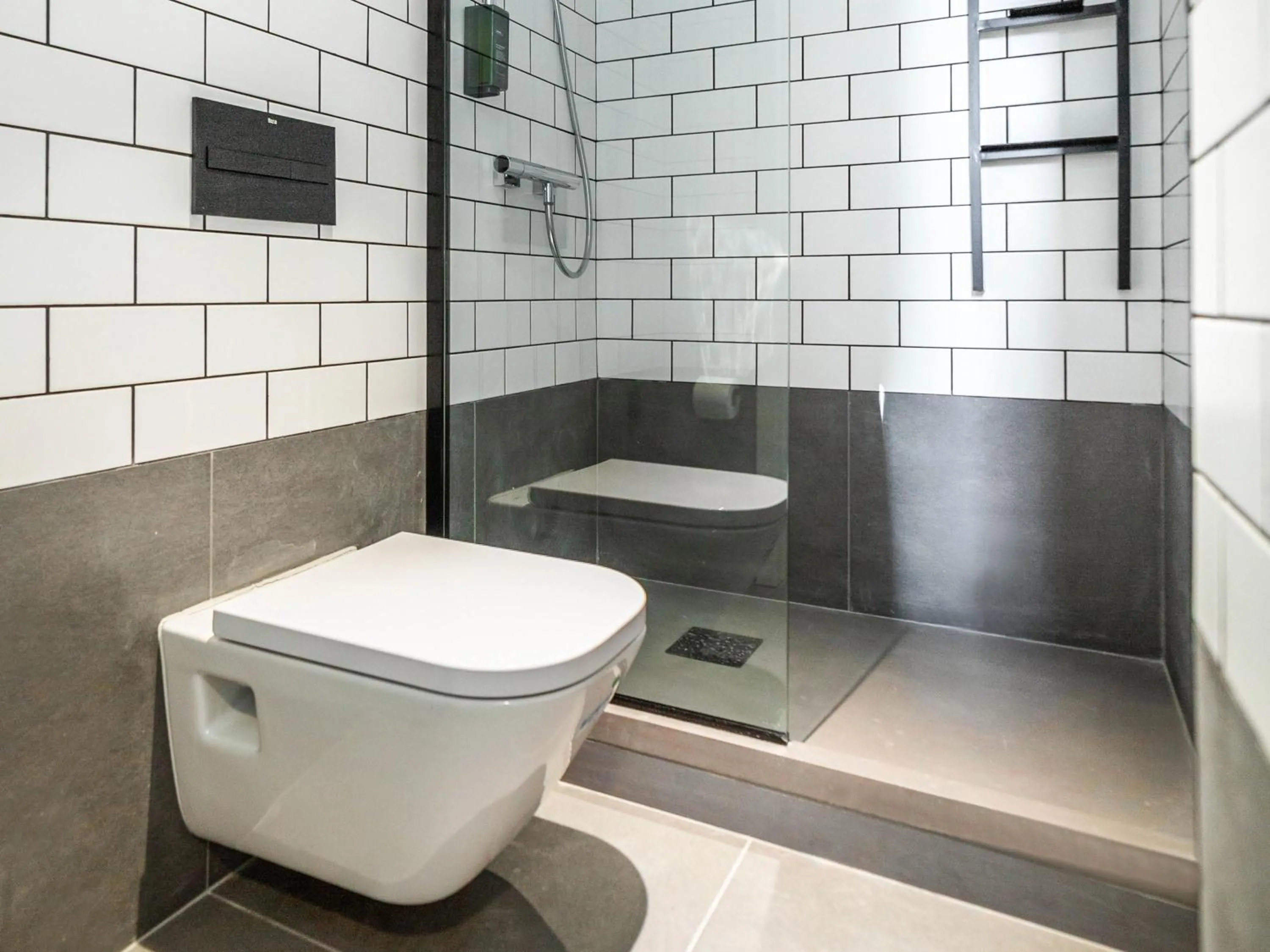 Bedroom in ibis Porto Centro Mercado Bolhao