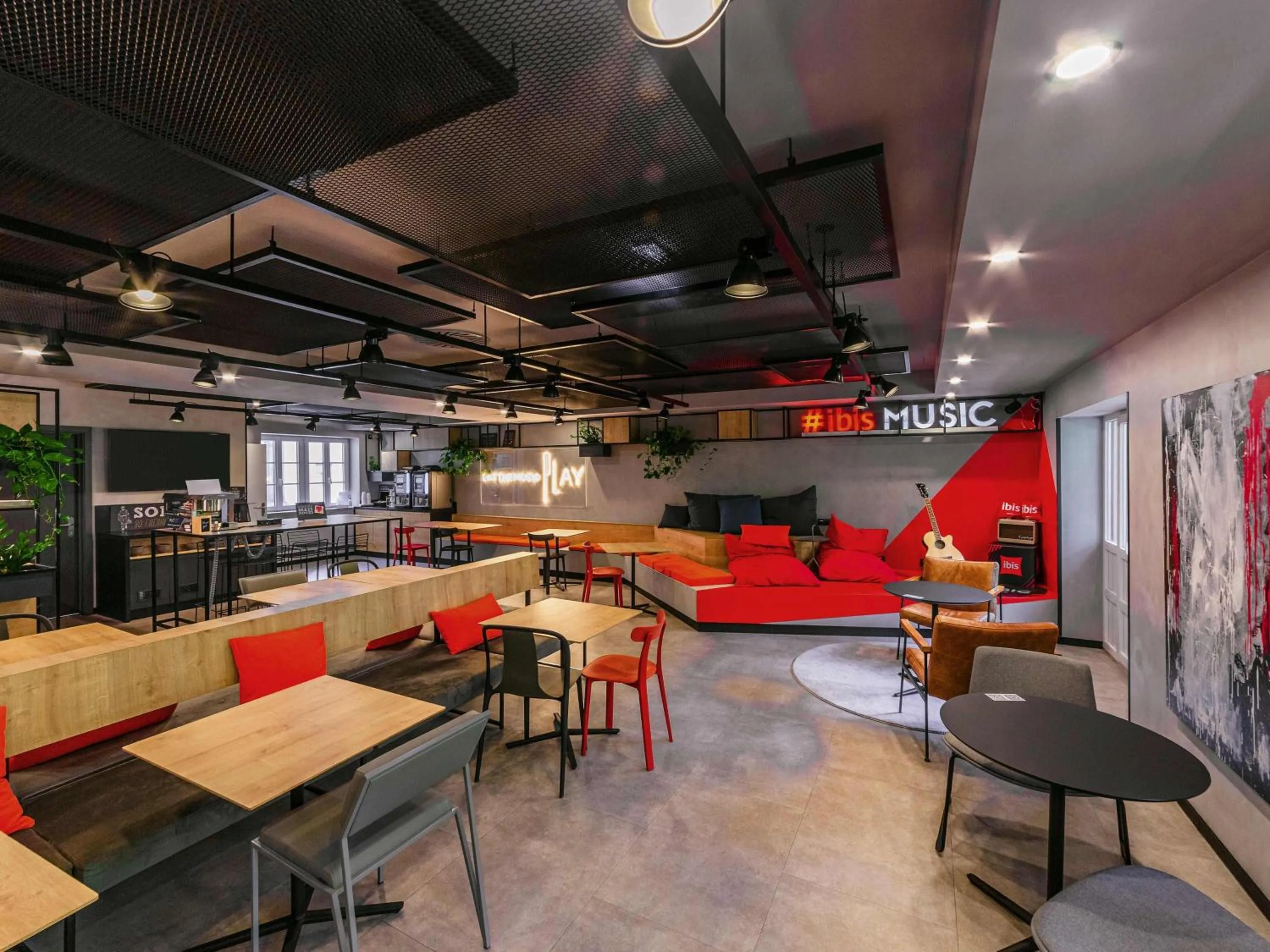 Restaurant/places to eat in ibis Porto Centro Mercado Bolhao