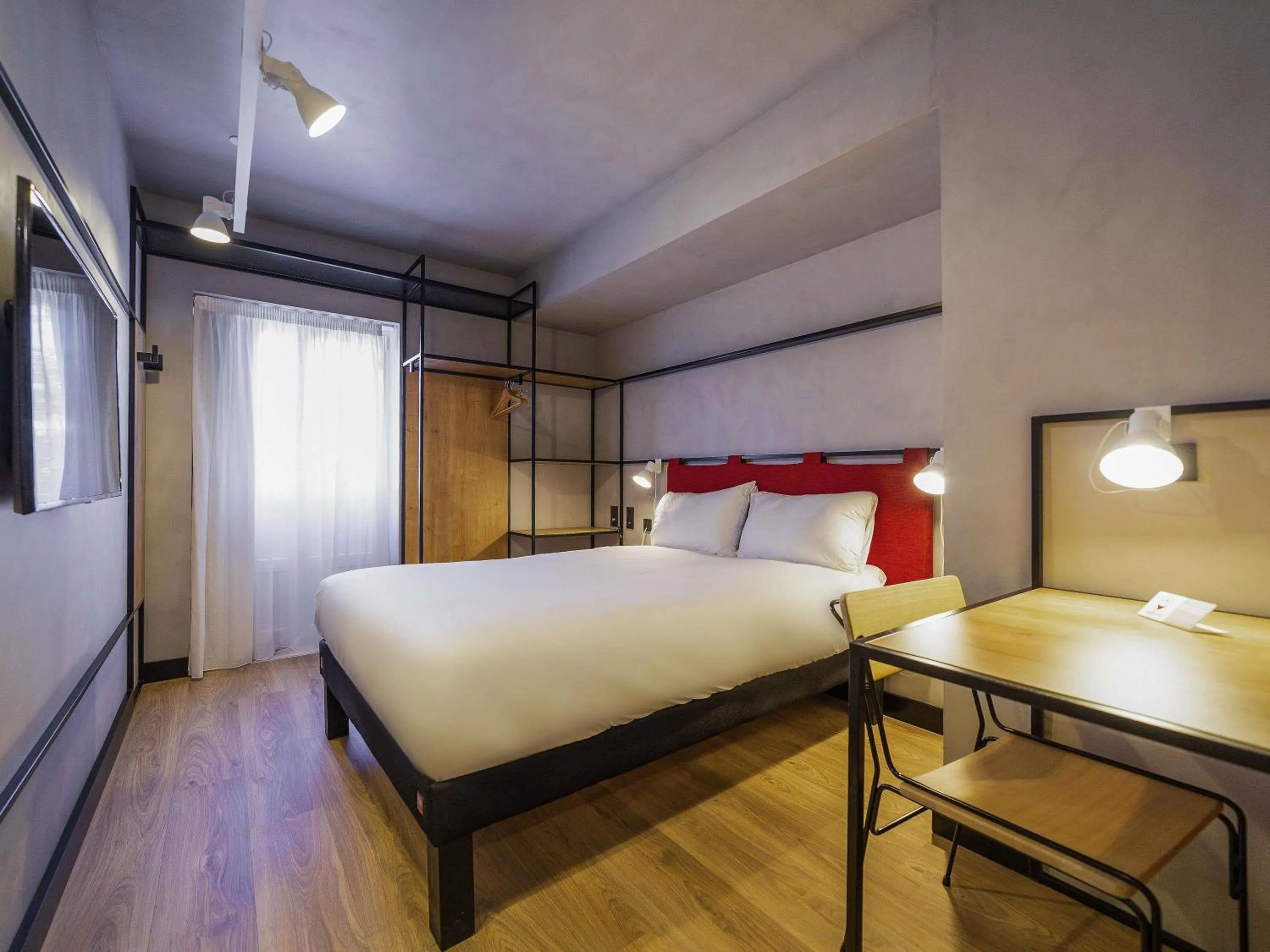 Bedroom, Bed in ibis Porto Centro Mercado Bolhao