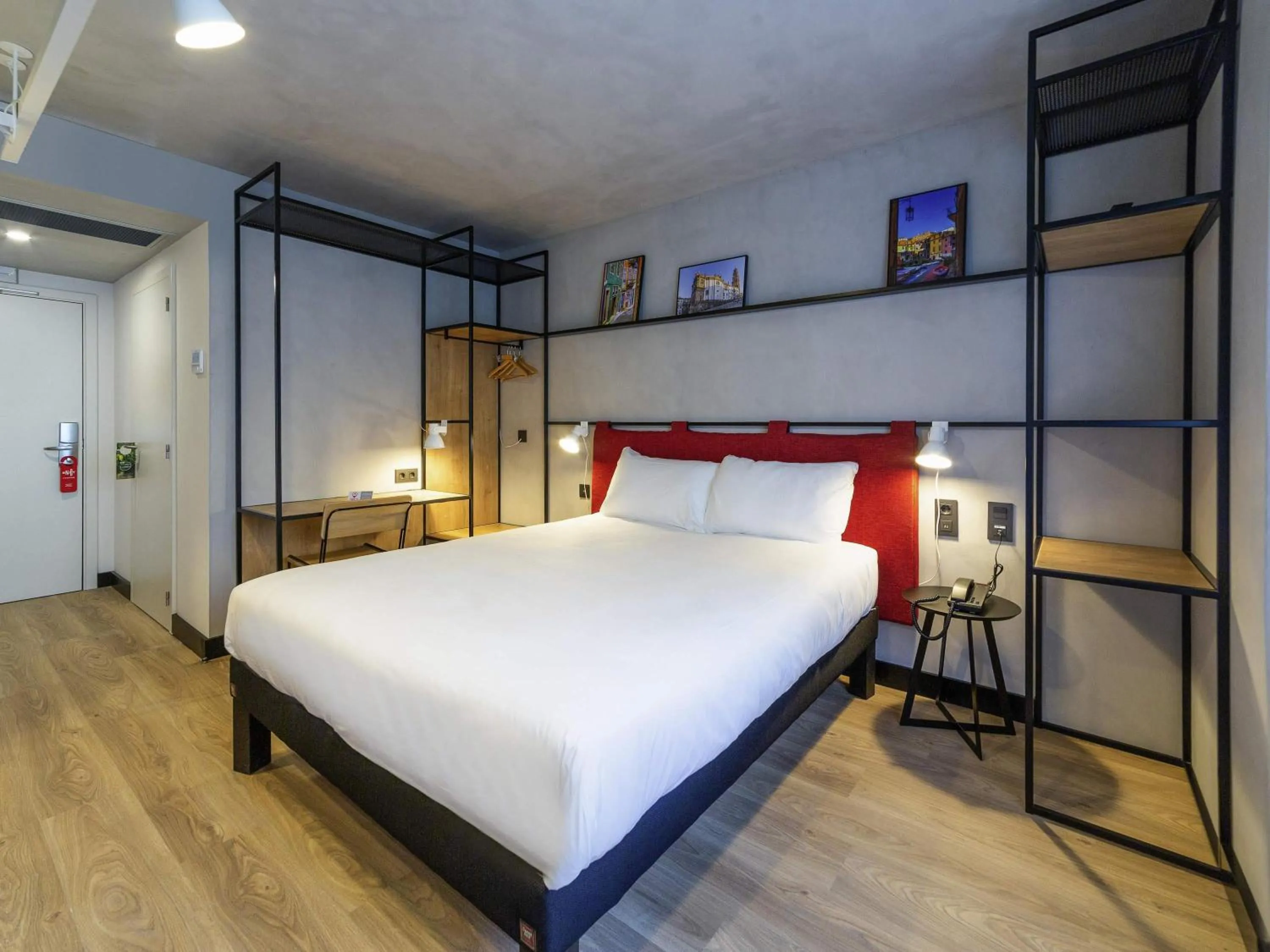 Bedroom, Bed in ibis Porto Centro Mercado Bolhao