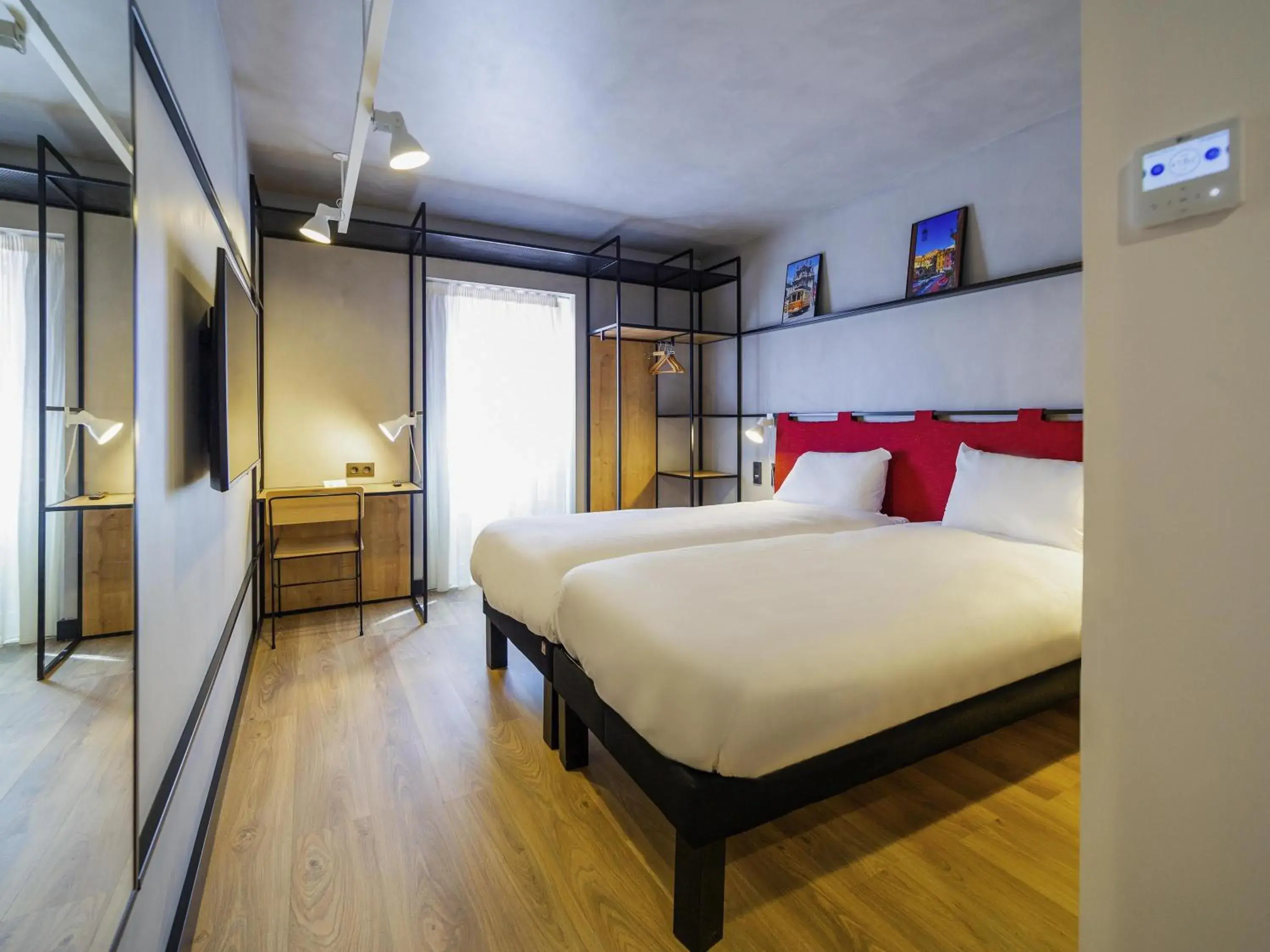 Twin Room in ibis Porto Centro Mercado Bolhao Twin Room in ibis Porto Centro Mercado Bolhao