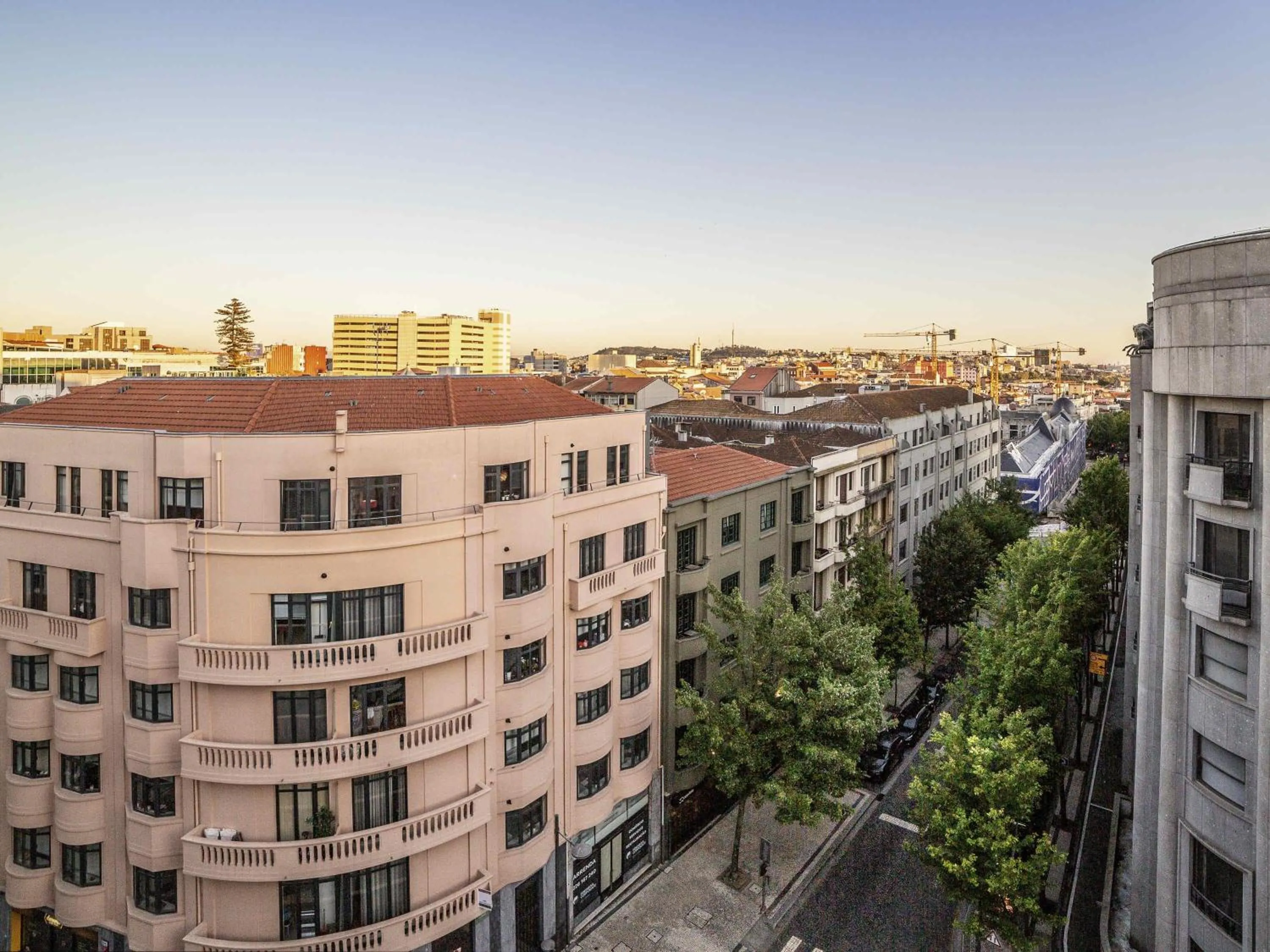 Property building in ibis Porto Centro Mercado Bolhao