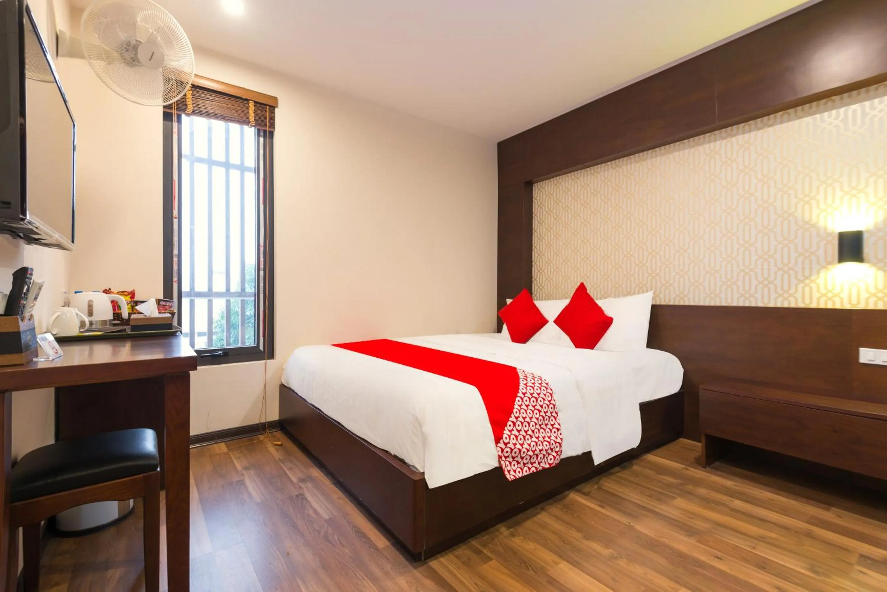 Bedroom, Bed in OYO 930 Thang Long Hotel