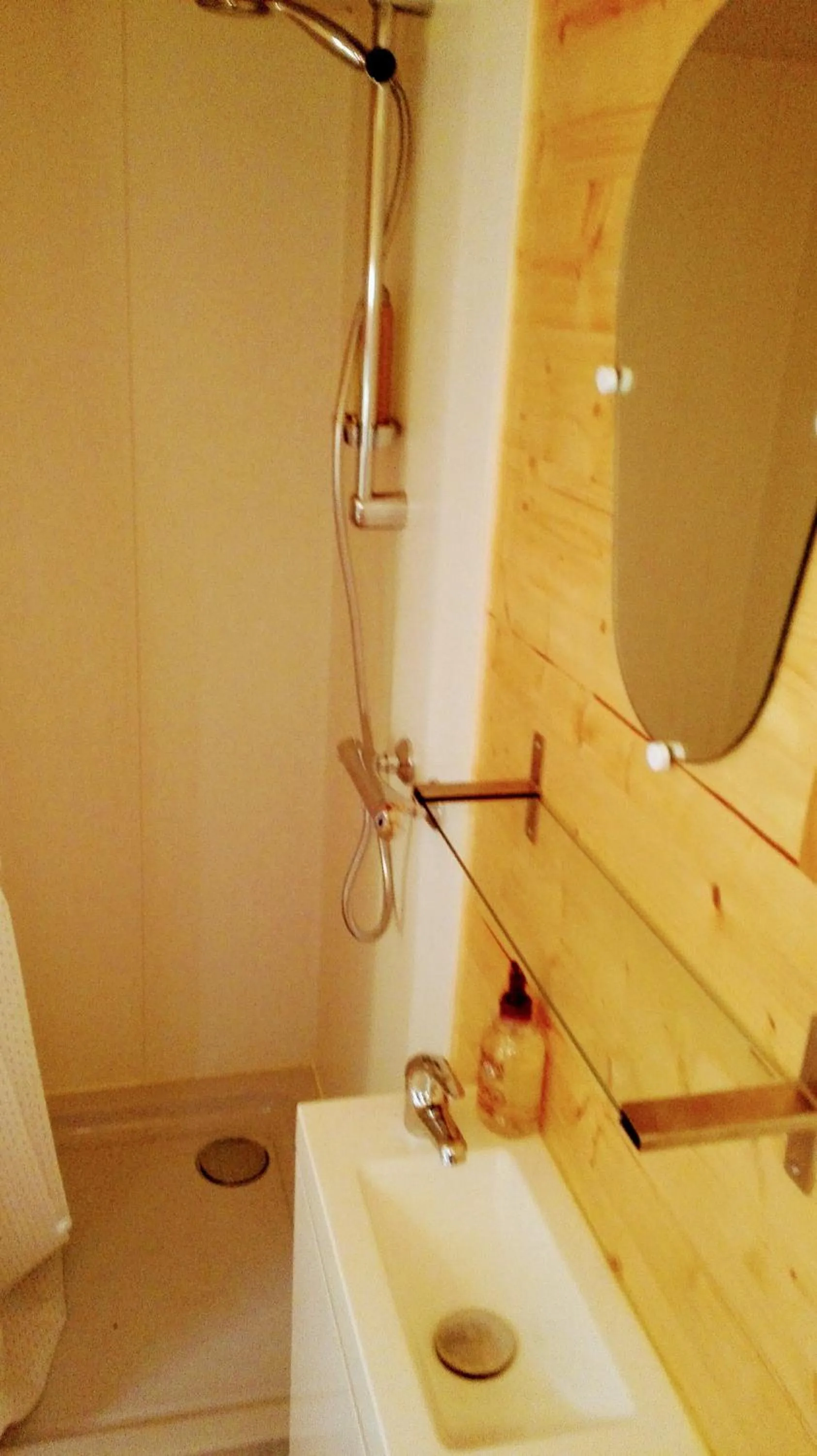 Bathroom in Nîmes en Garrigues