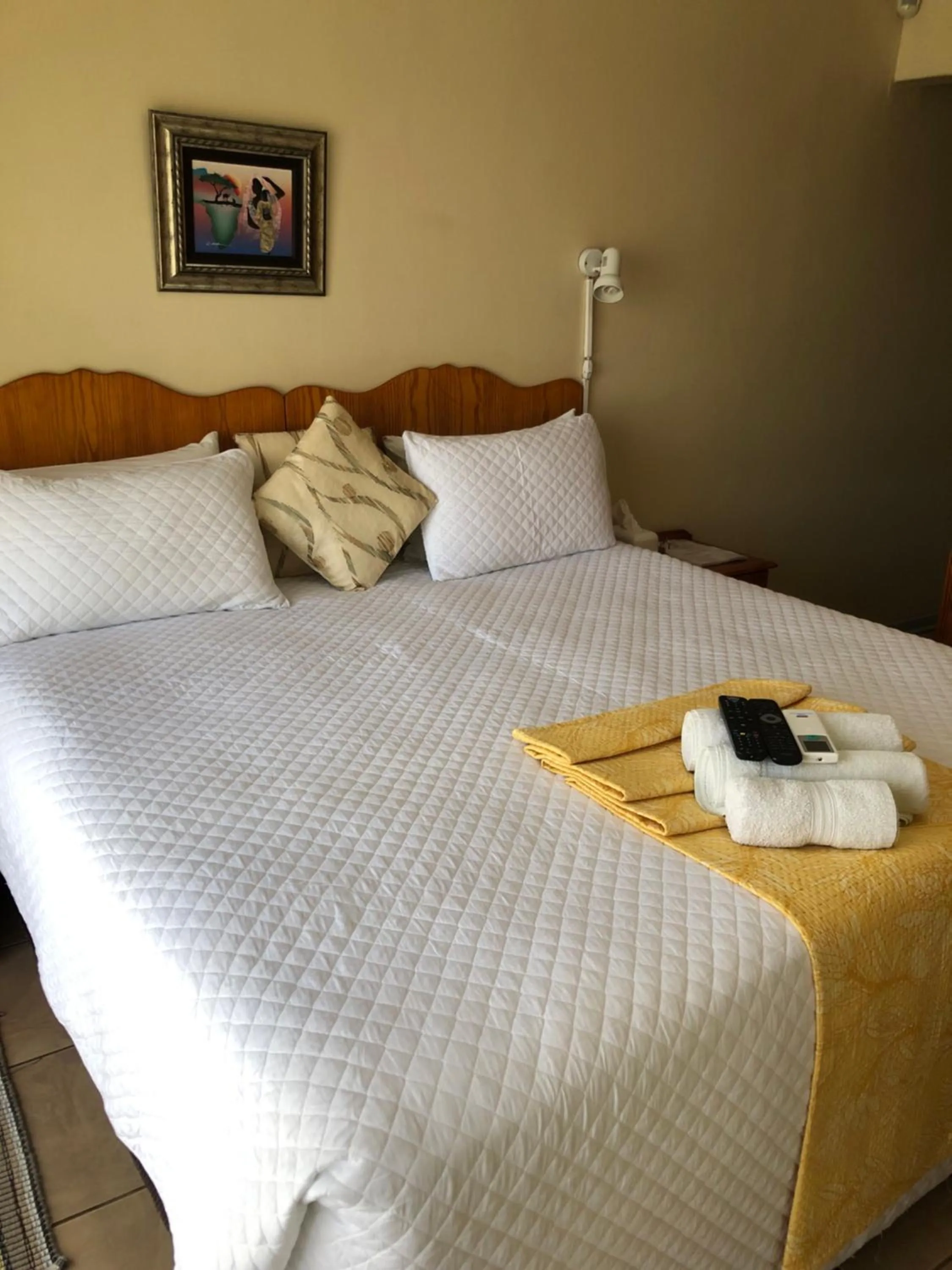 Bed in Kamogelo Guest House