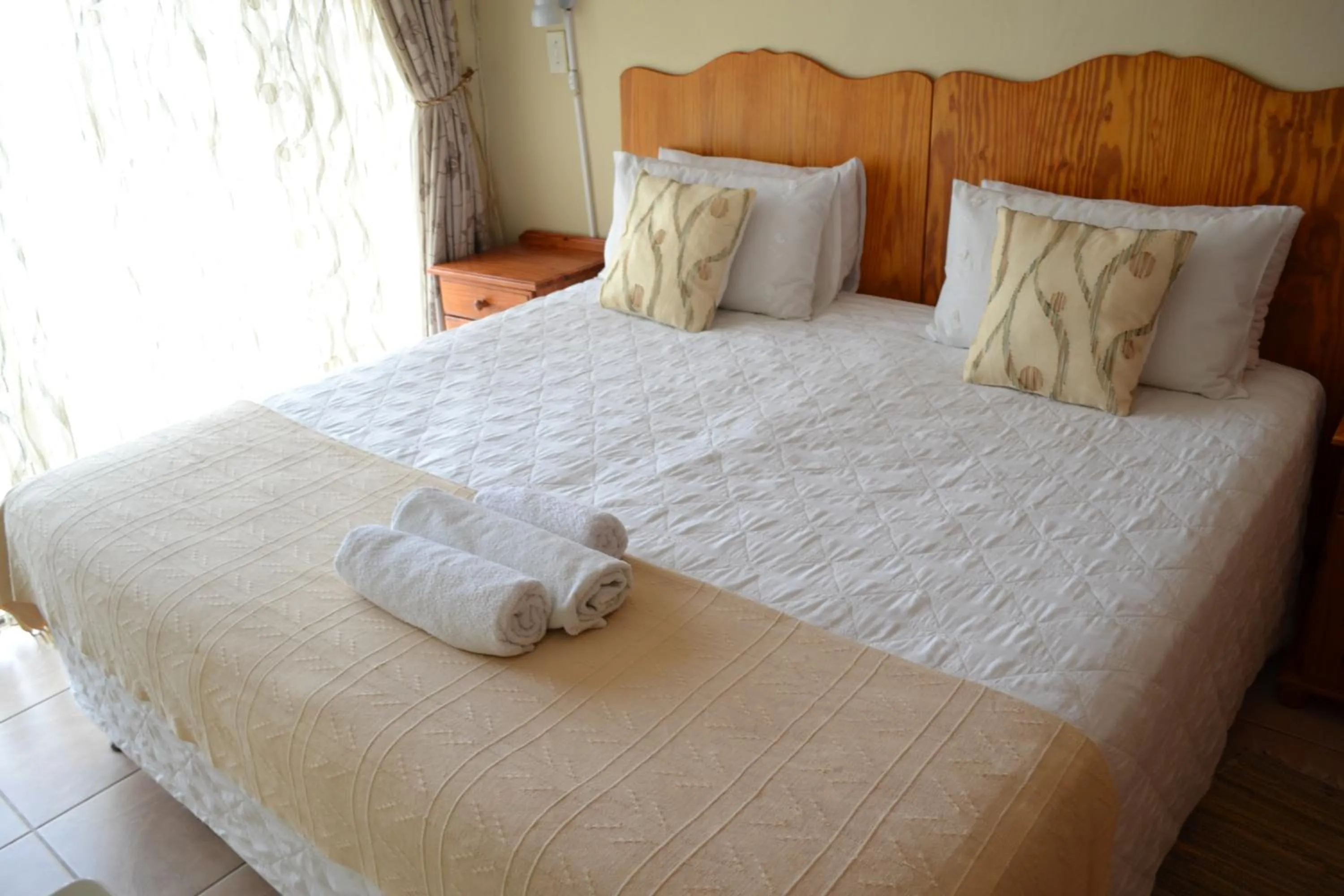 Bed in Kamogelo Guest House