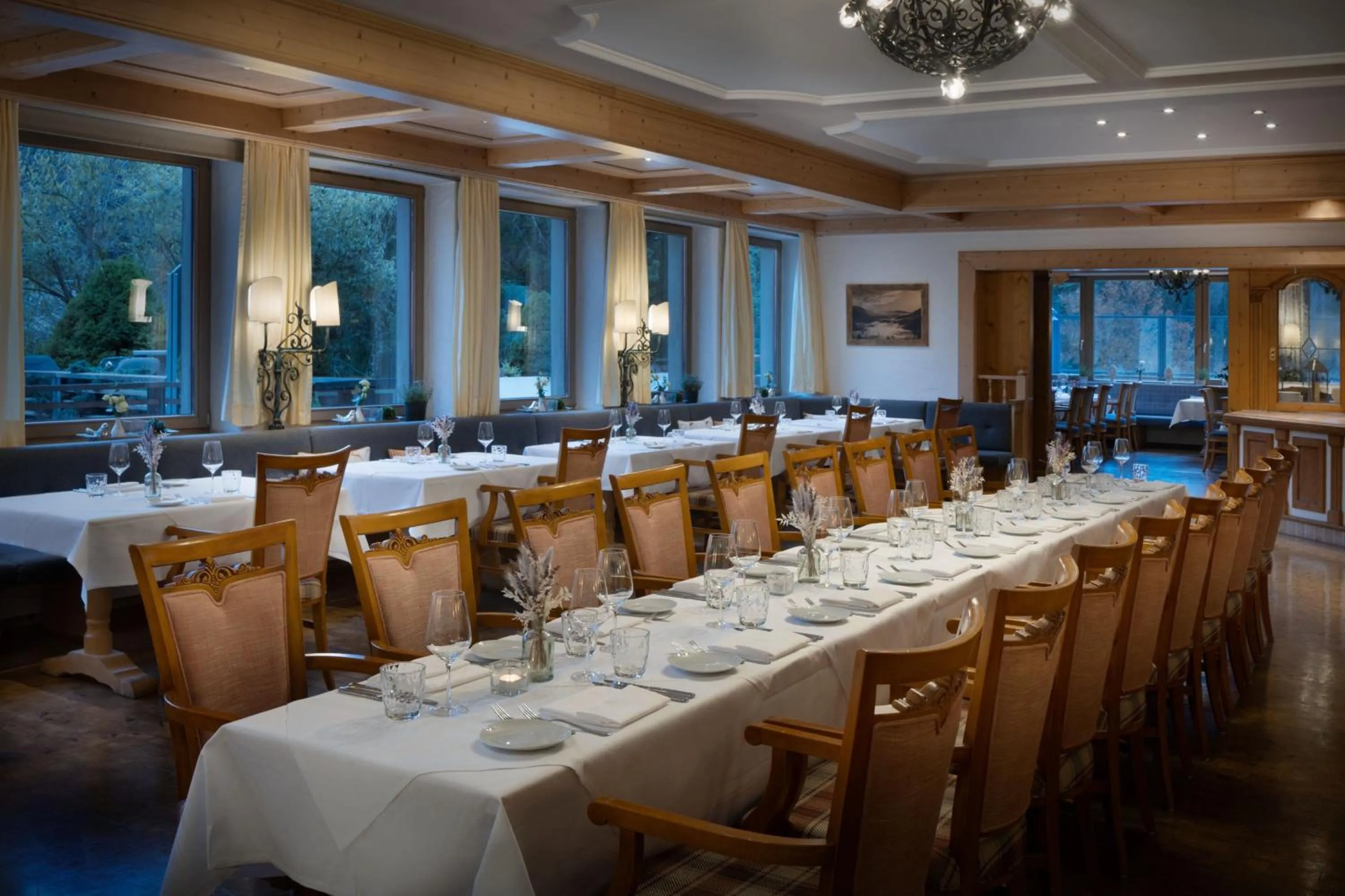 Restaurant/places to eat in Arabella Alpenhotel am Spitzingsee, a Tribute Portfolio Hotel