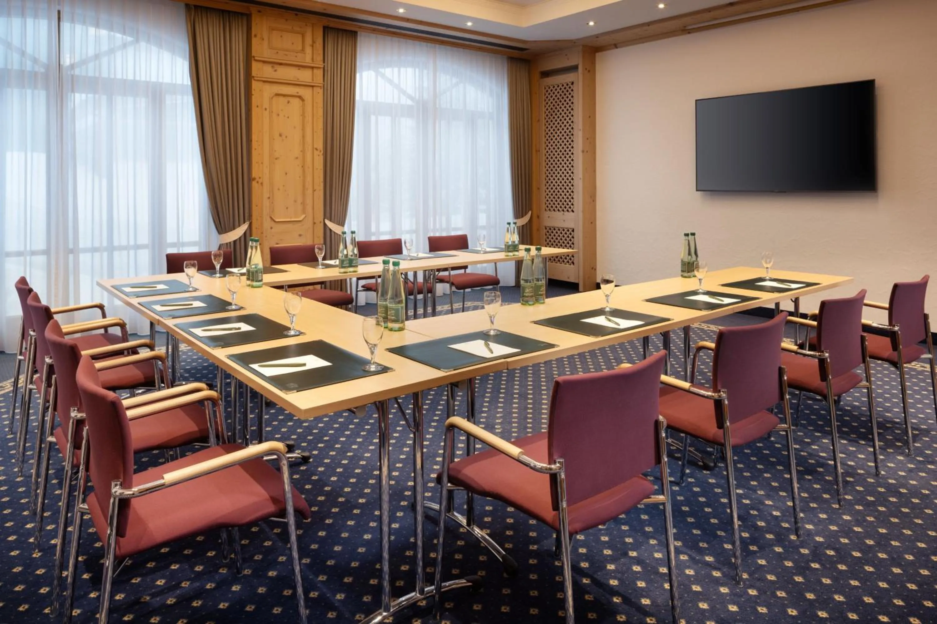Meeting/conference room in Arabella Alpenhotel am Spitzingsee, a Tribute Portfolio Hotel