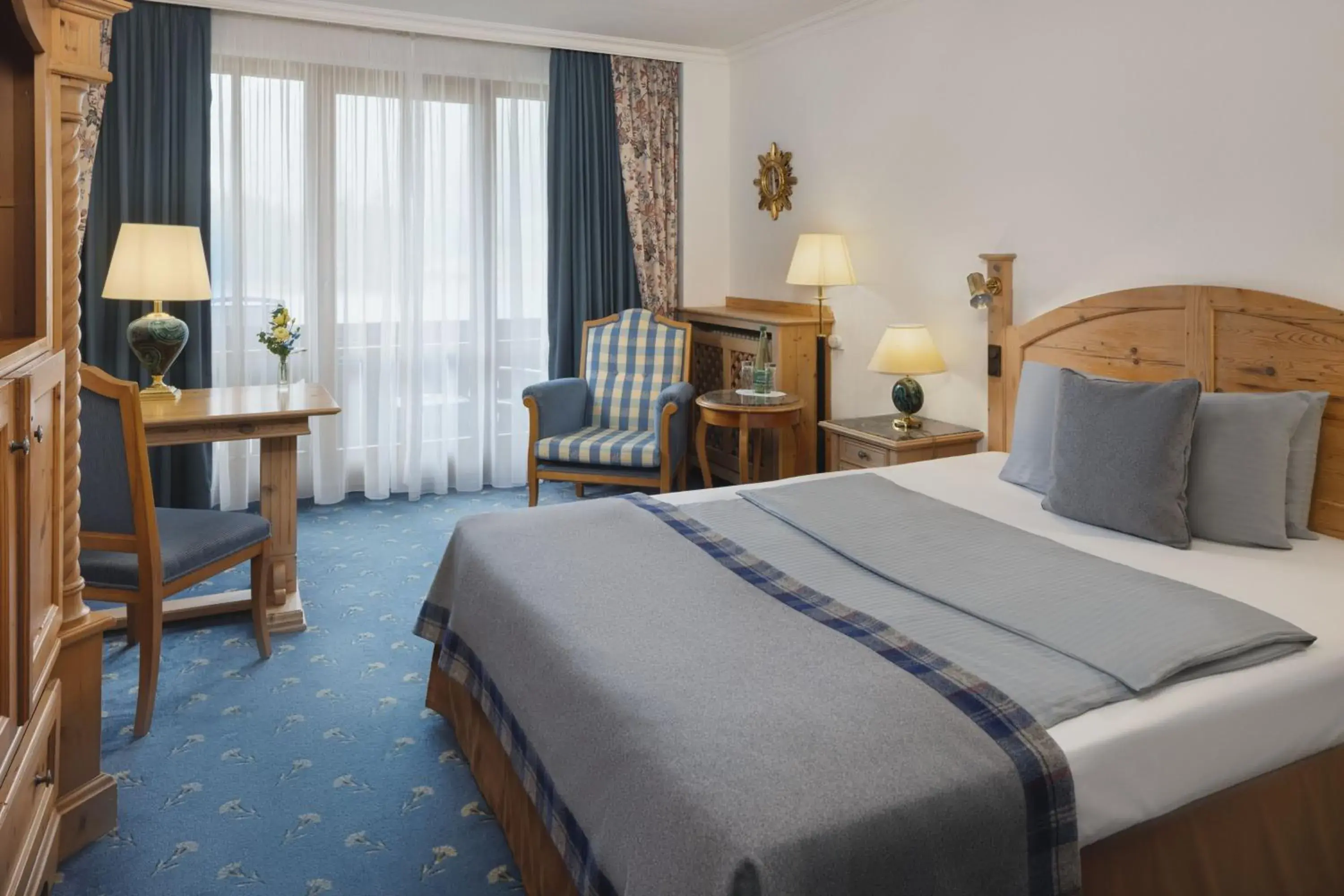 Classic Queen Room with Balcony and Mountain View in Arabella Alpenhotel am Spitzingsee, a Tribute Portfolio Hotel Classic Queen Room with Balcony and Mountain View in Arabella Alpenhotel am Spitzingsee, a Tribute Portfolio Hotel