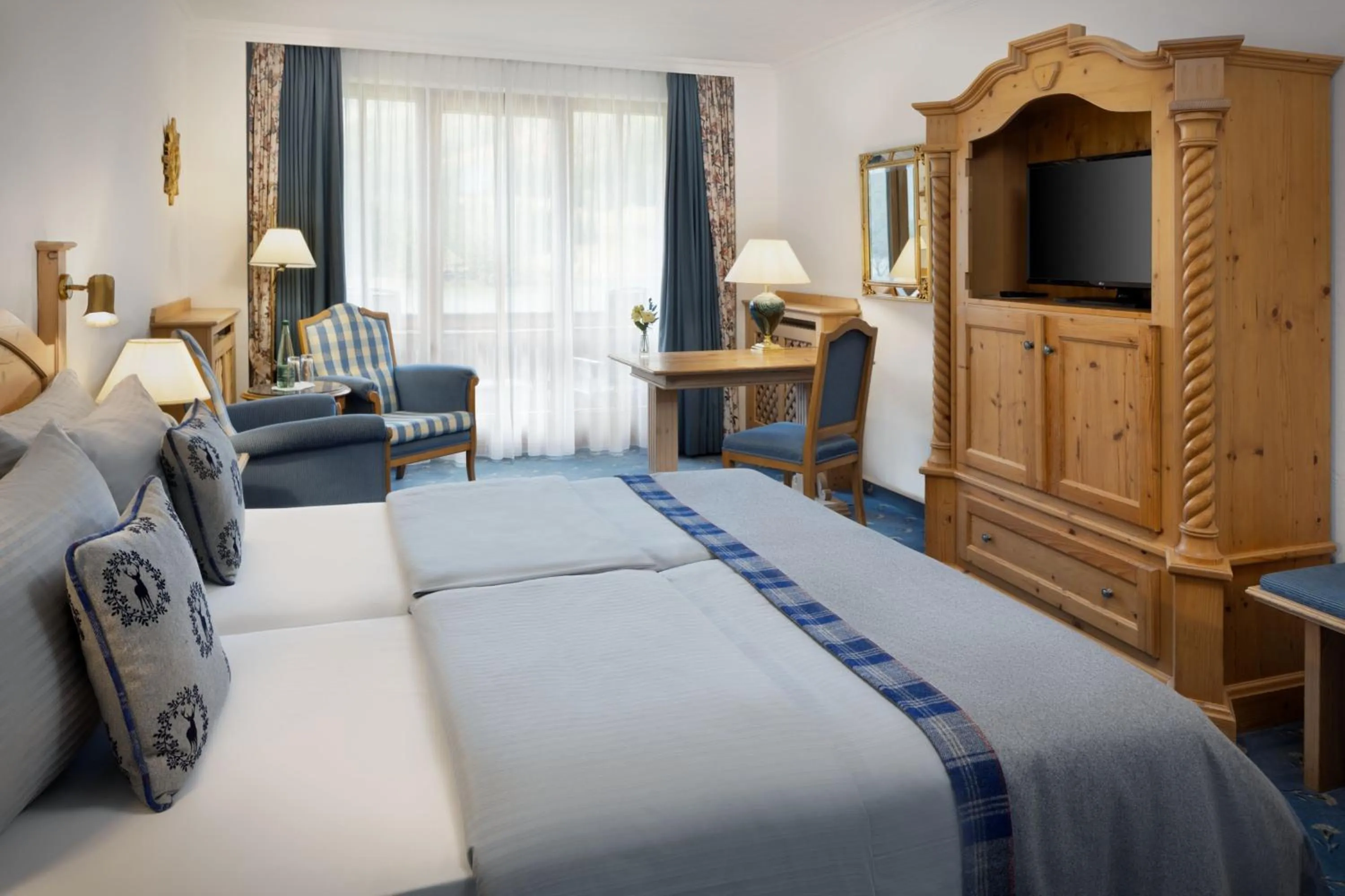 Photo of the whole room, Bed in Arabella Alpenhotel am Spitzingsee, a Tribute Portfolio Hotel