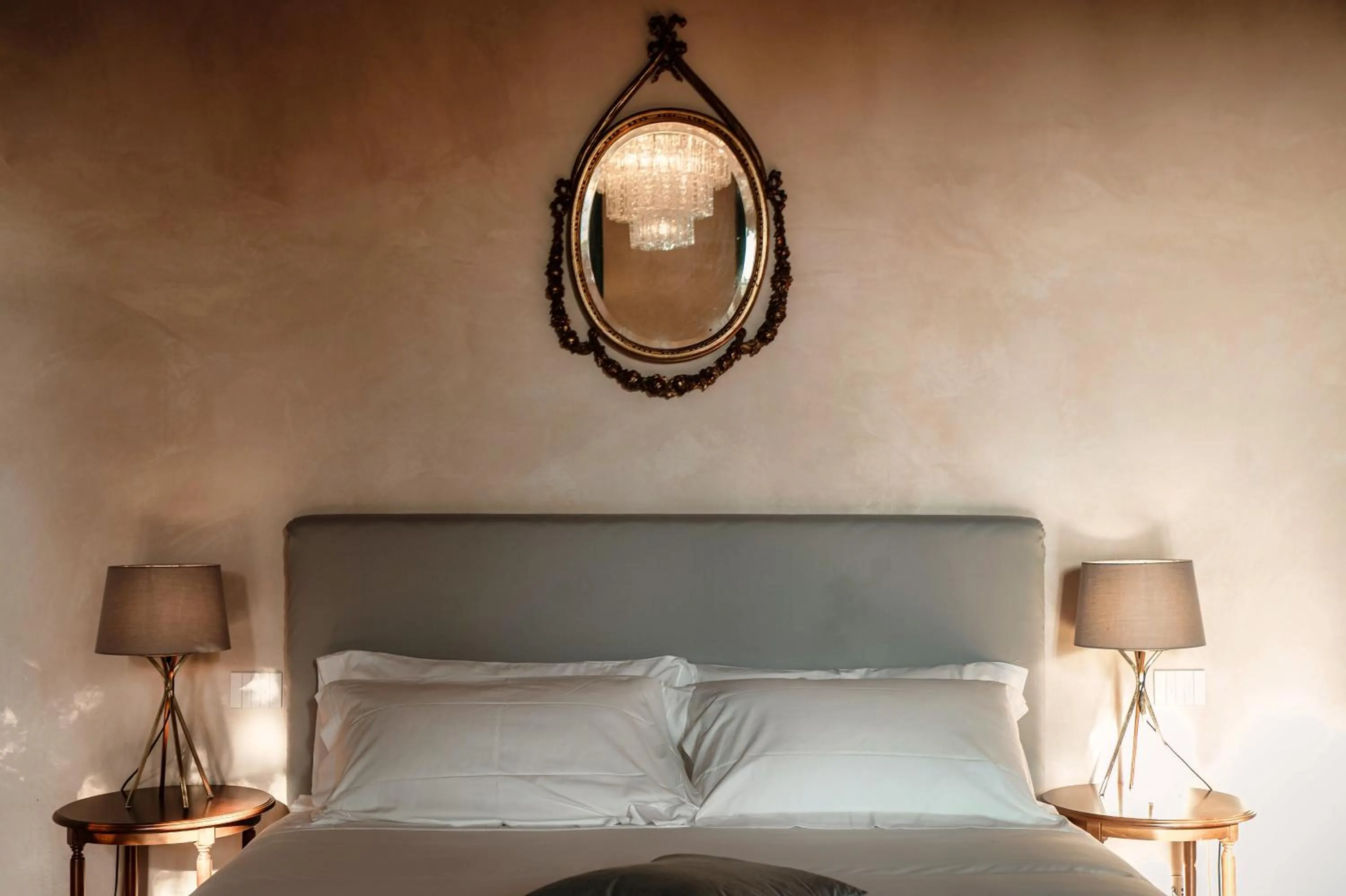 Bedroom, Bed in Dandelion Como Suites & Park