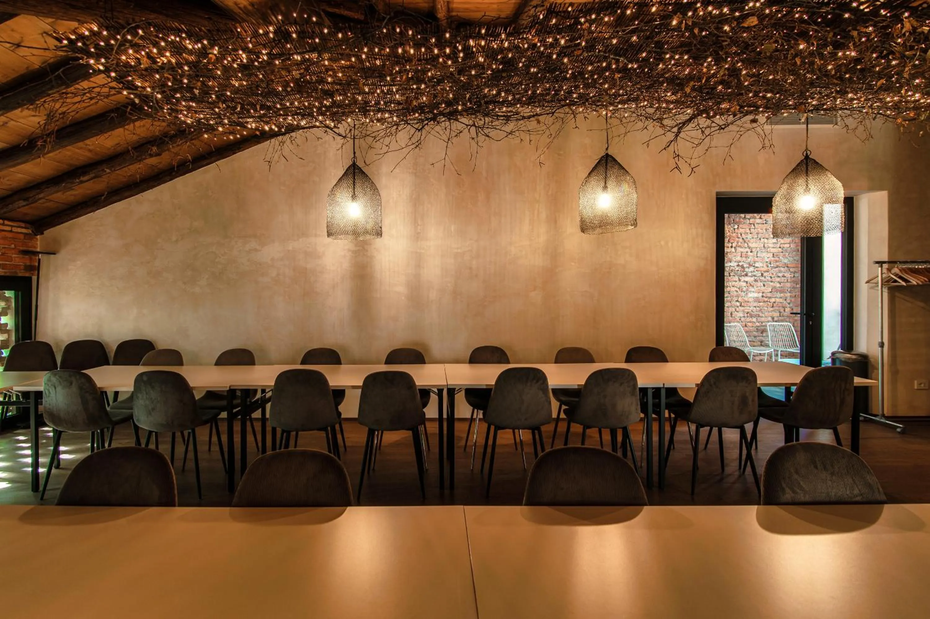 Meeting/conference room in Dandelion Como Suites & Park