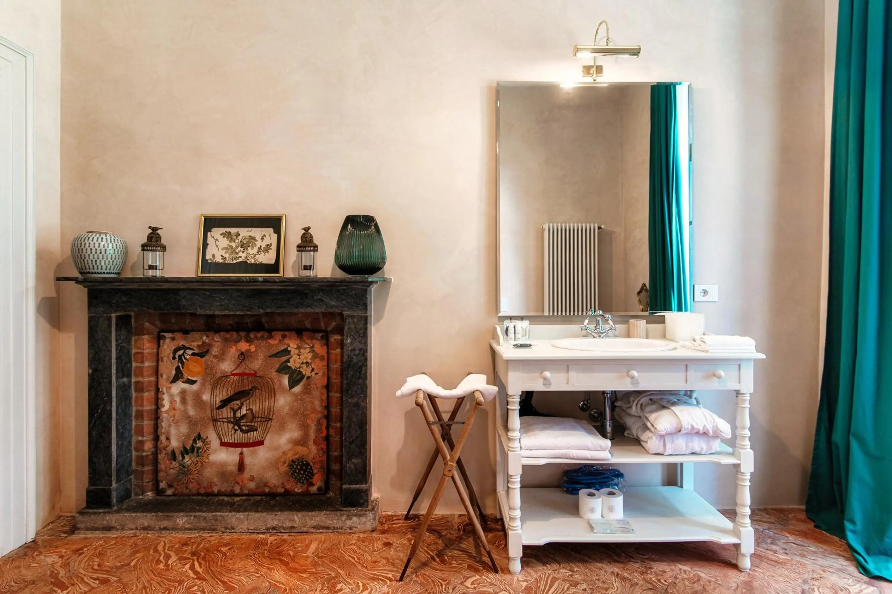 Bathroom in Dandelion Como Suites & Park