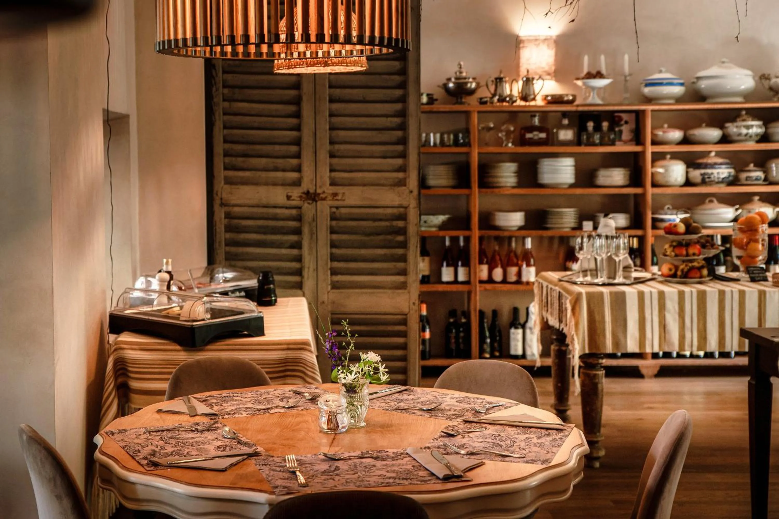 Breakfast in Dandelion Como Suites & Park