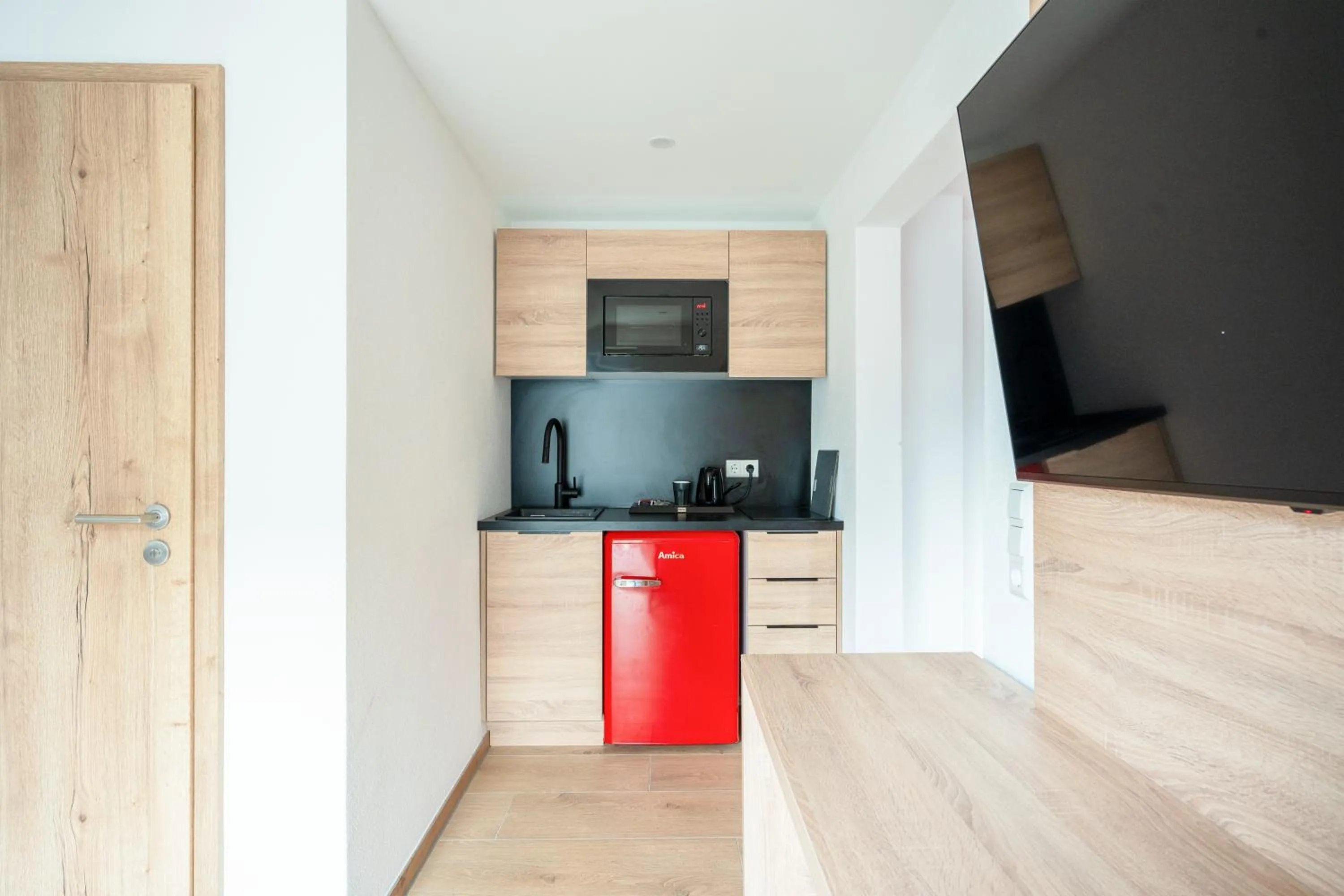 Coffee/tea facilities in B&S Hotel