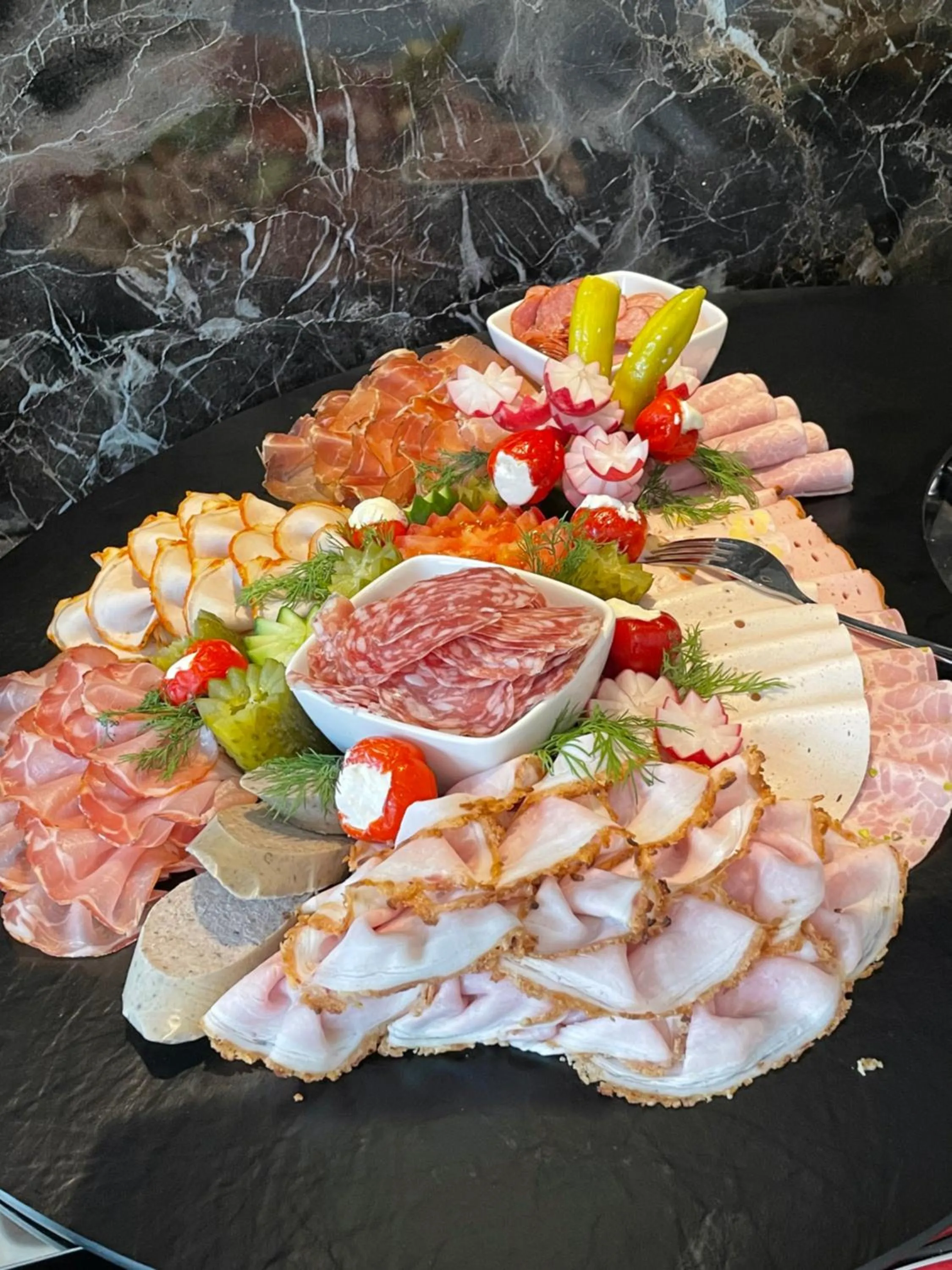 Food and drinks in B&S Hotel