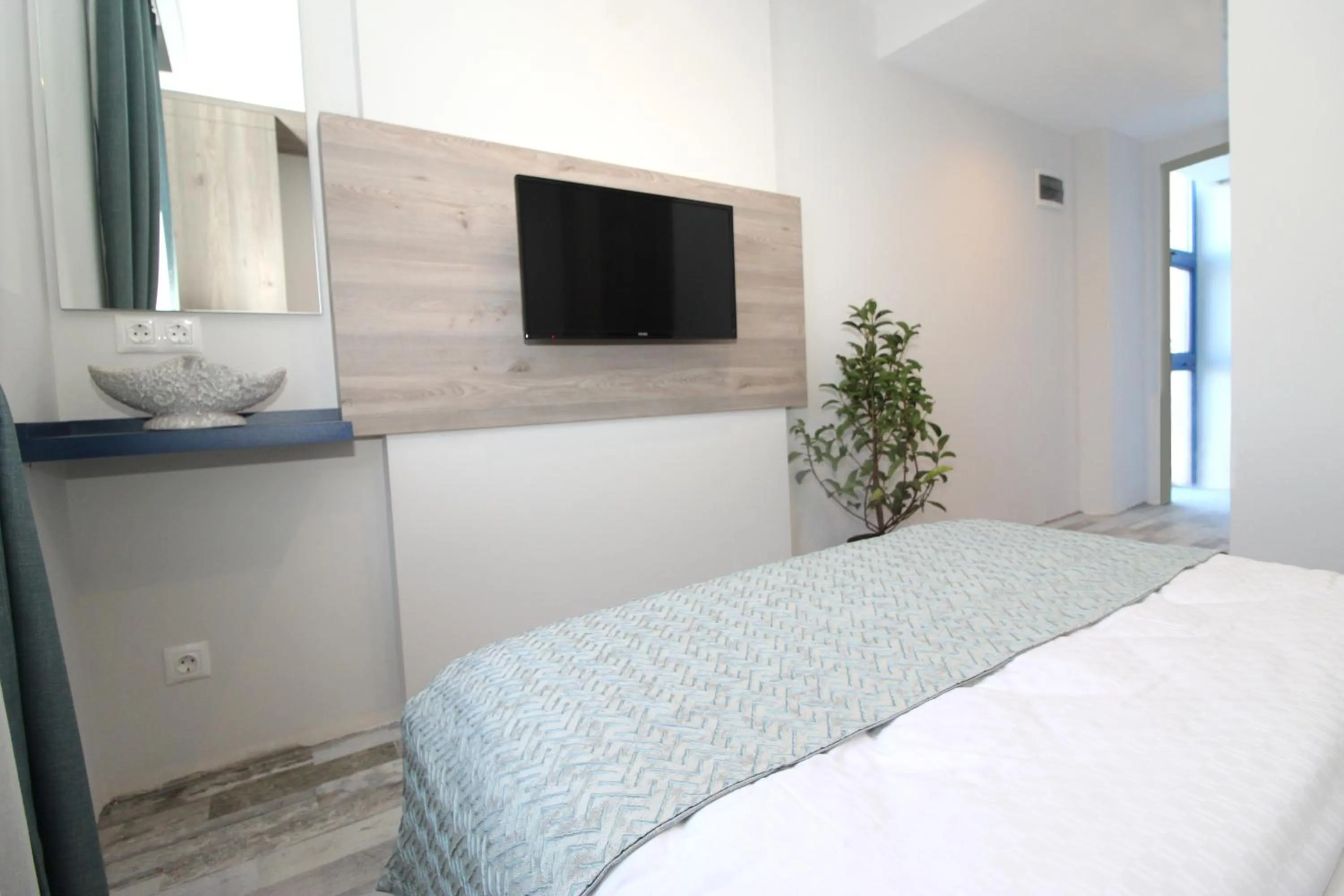TV and multimedia, Bed in Acropol Of Bodrum Beach Hotel
