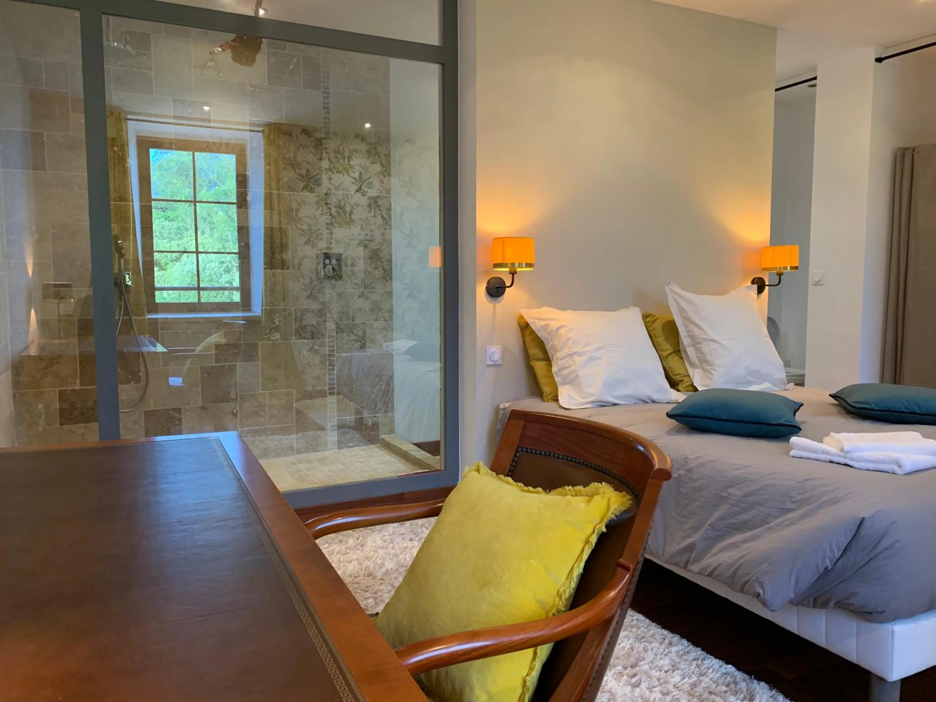 Bedroom, Bed in Les Villas d Onalou Kergastel