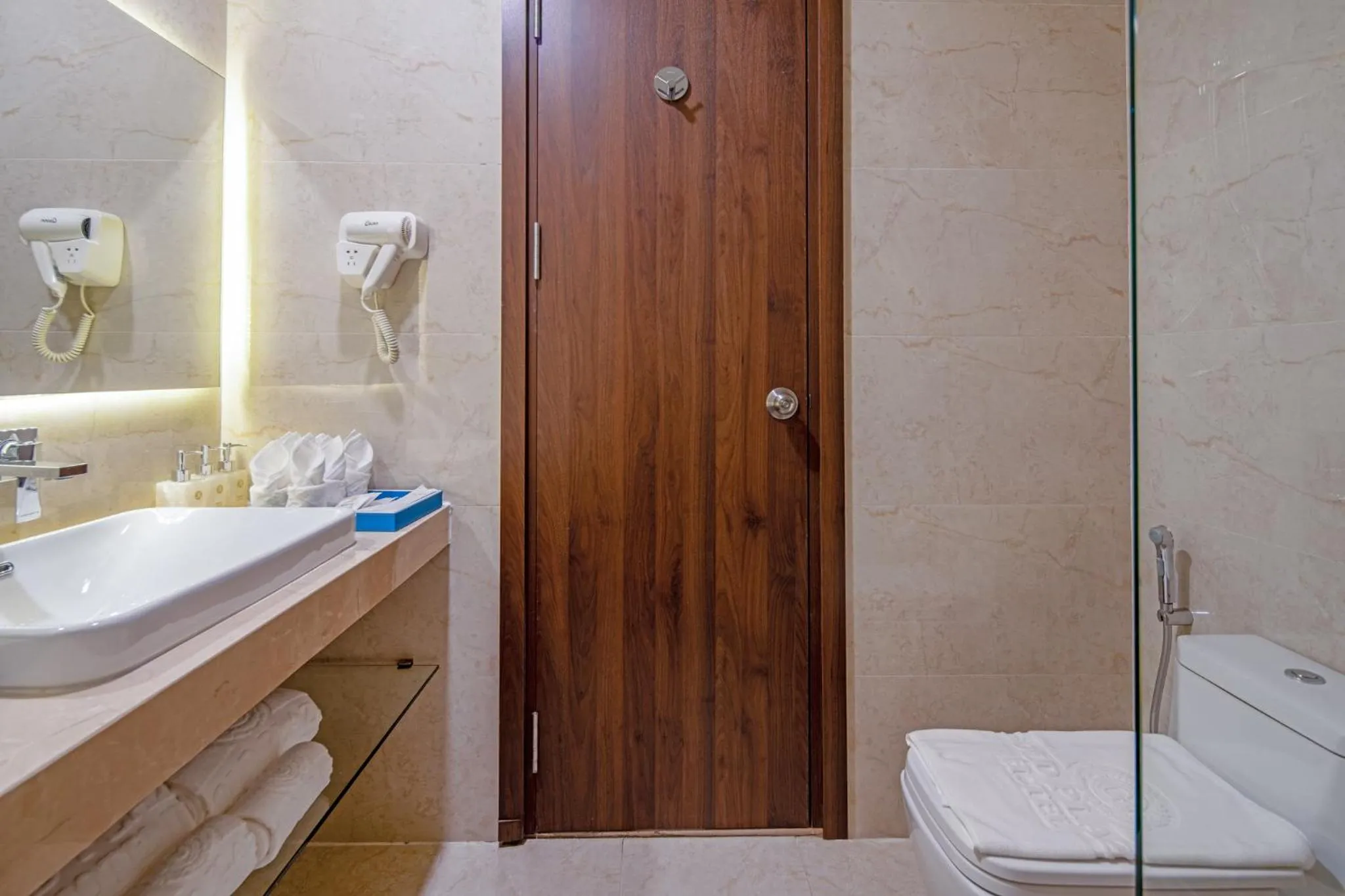 Bathroom in Gold Plaza Hotel Da Nang