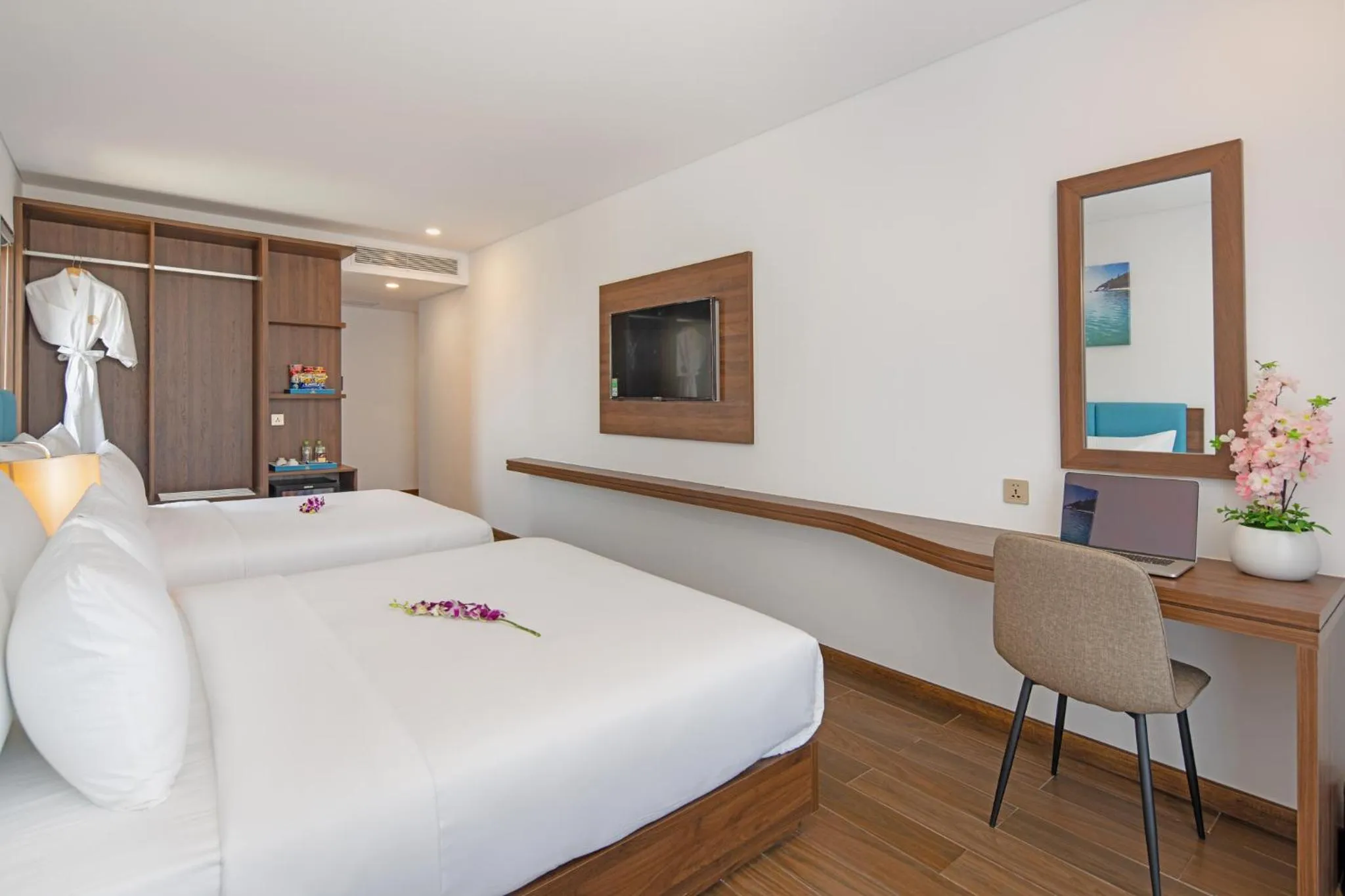 Photo of the whole room, Bed in Gold Plaza Hotel Da Nang