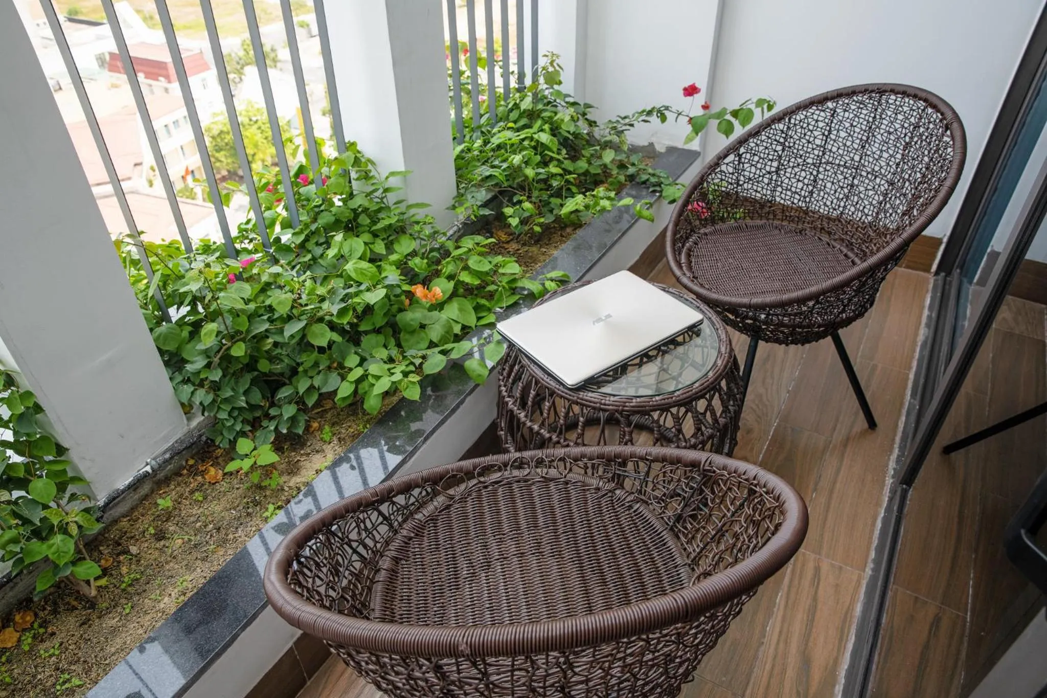 Patio in Gold Plaza Hotel Da Nang